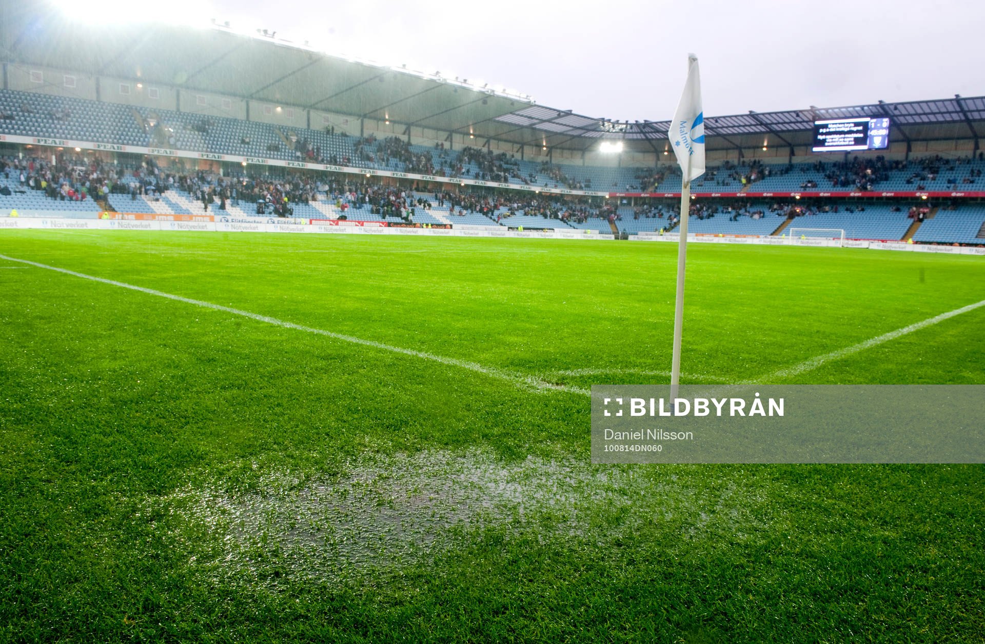 Matchen blev inställd och uppskjuten till en annan dag pga