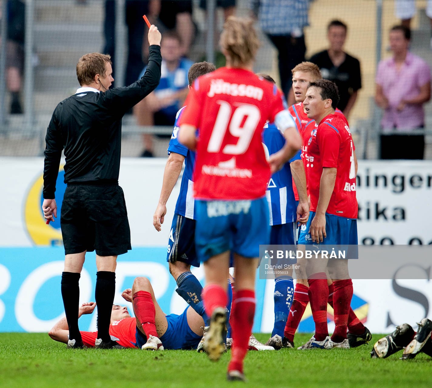 Joel Ekstrand, Helsingborg, fäller Tobias Hysén, IFK