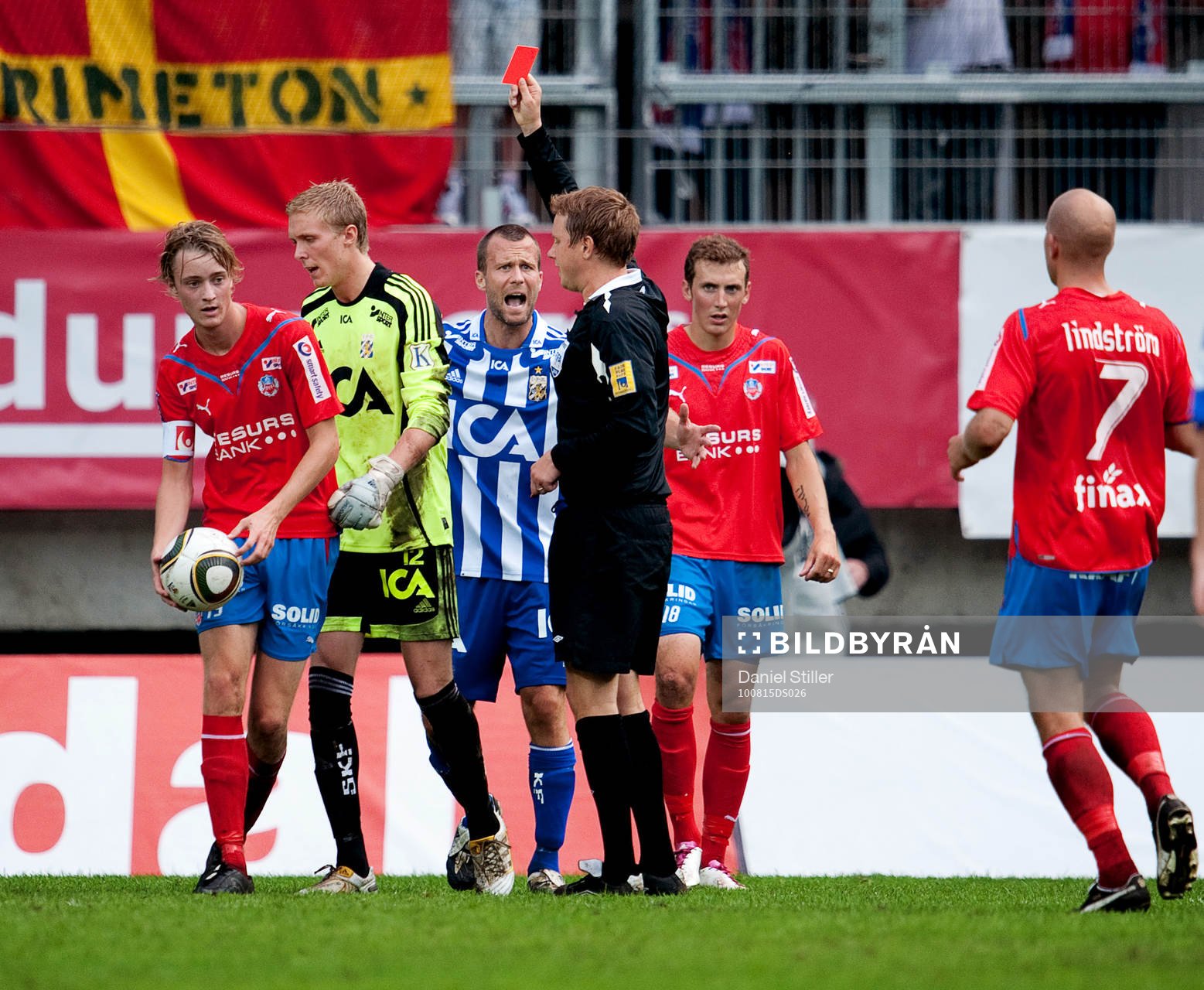 Markus Sandberg, målvakt IFK Göteborg, får rött kort