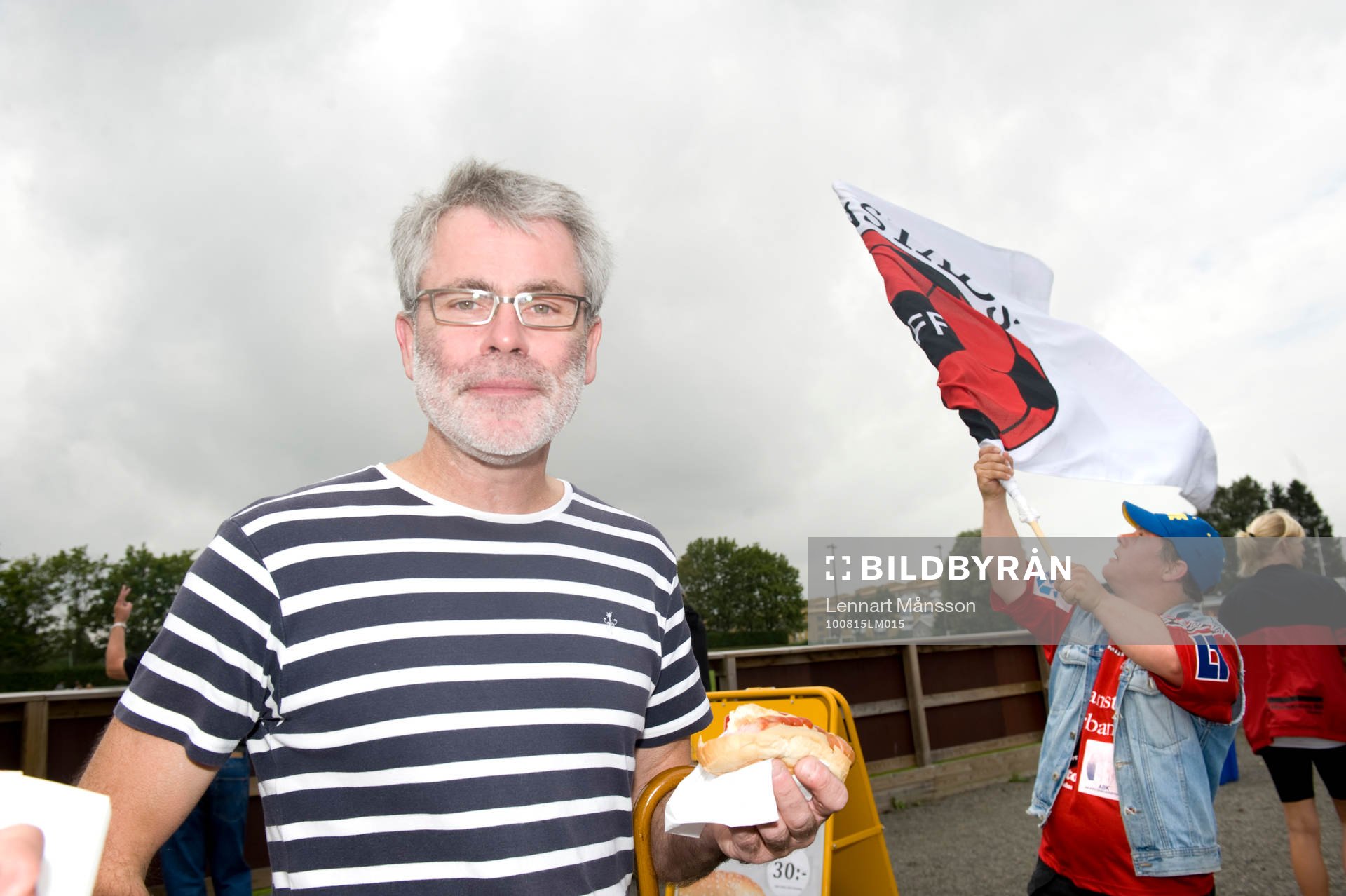 Mats Nilsson, en av Kristianstads supportrar med grillad
