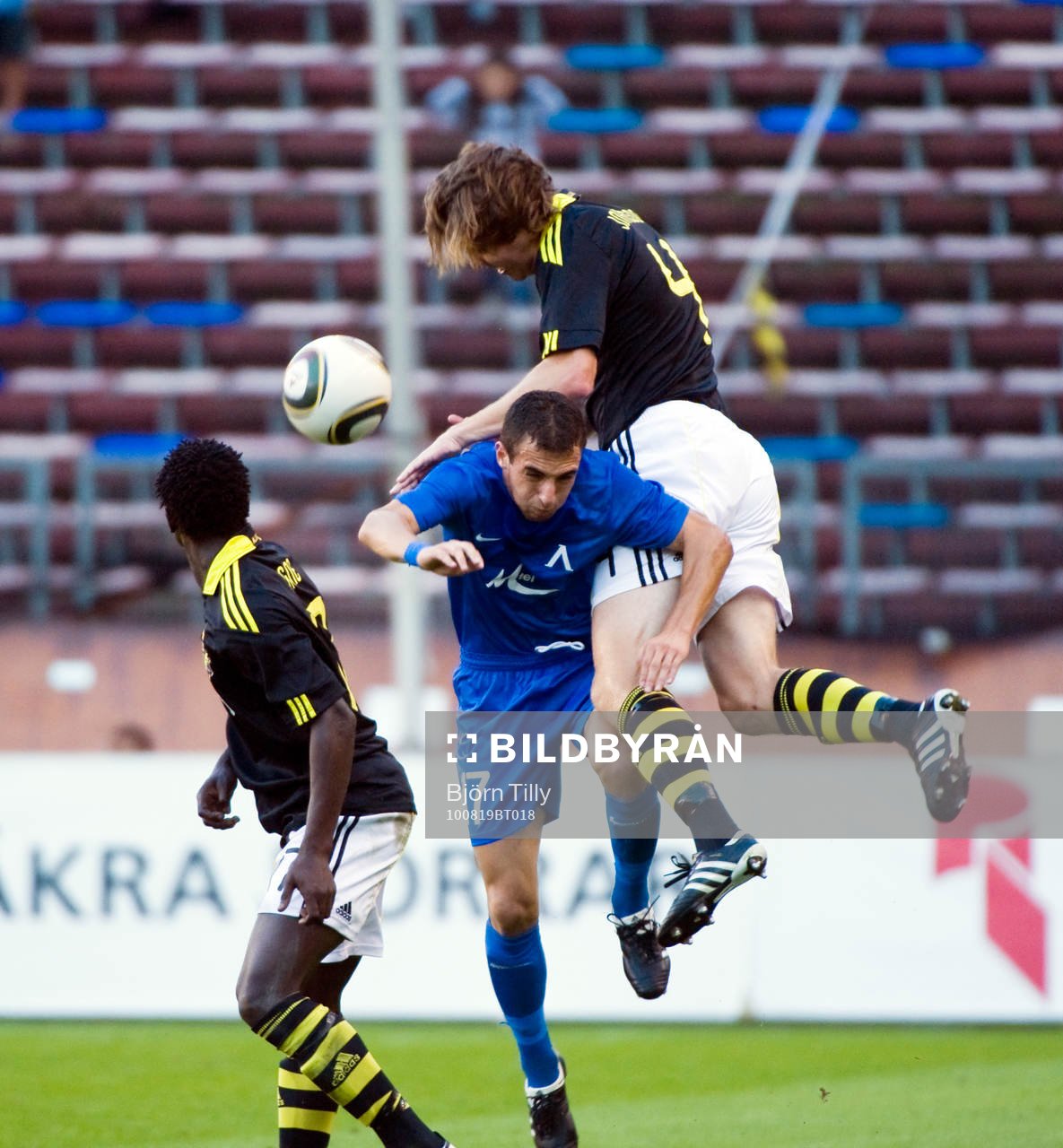 Daniel Mladenov, Levski och Nils-Eric Johansson, AIK