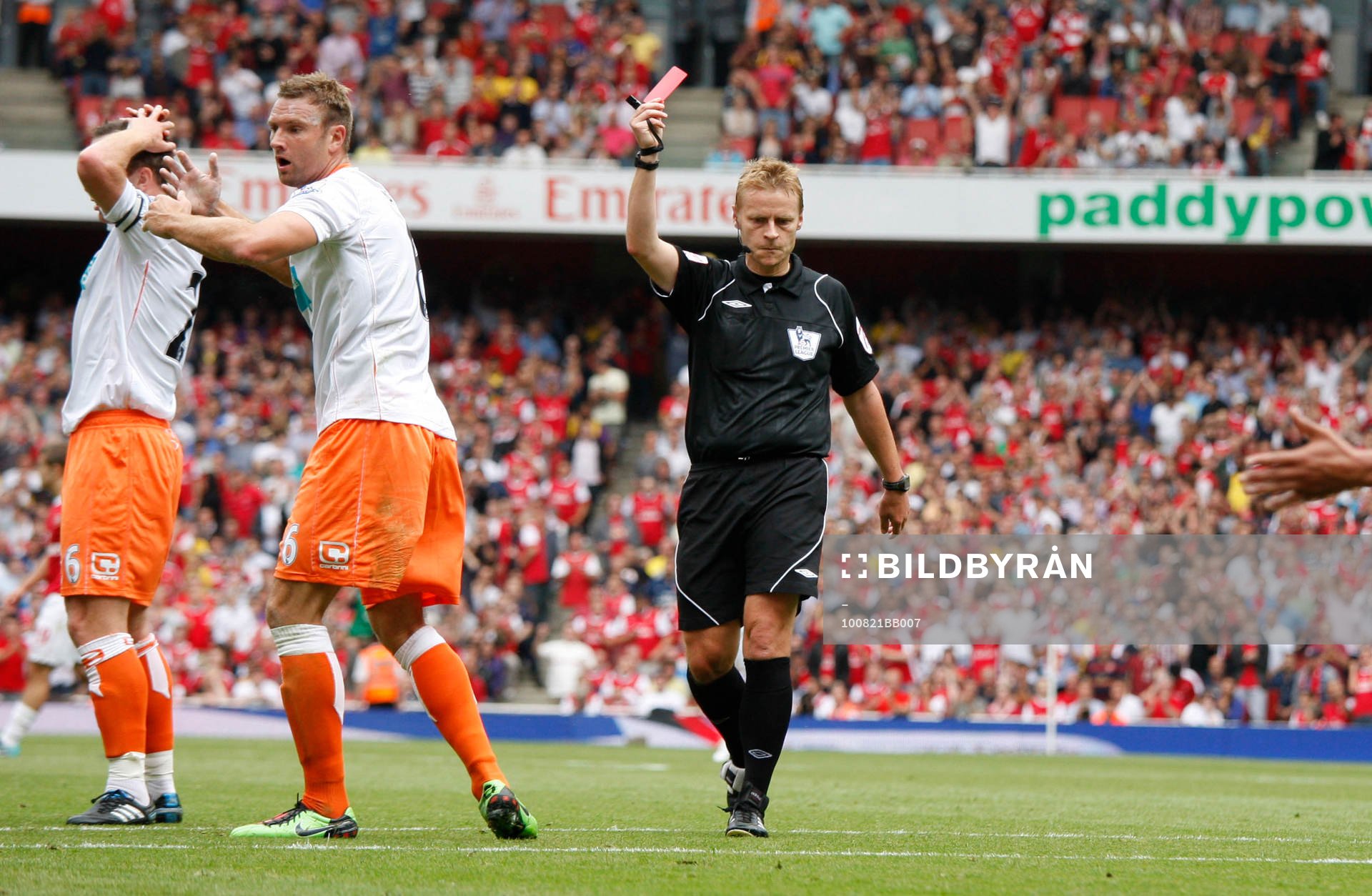 Mike Jones, domare, Ian Evatt, Blackpool, rött kort,
