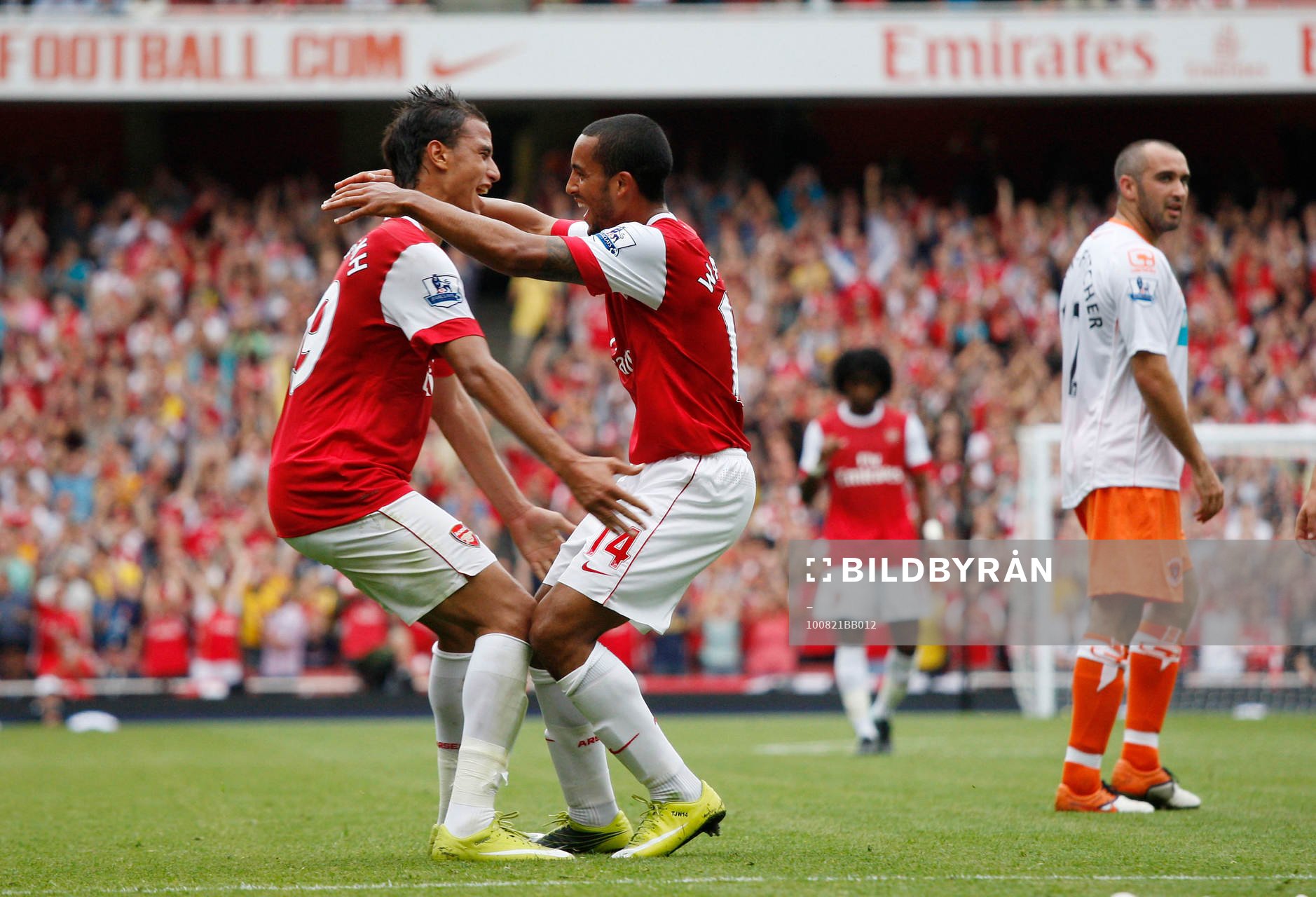 Marouane Chamakh och Theo Walcott, Arsenal, glädje, jubel