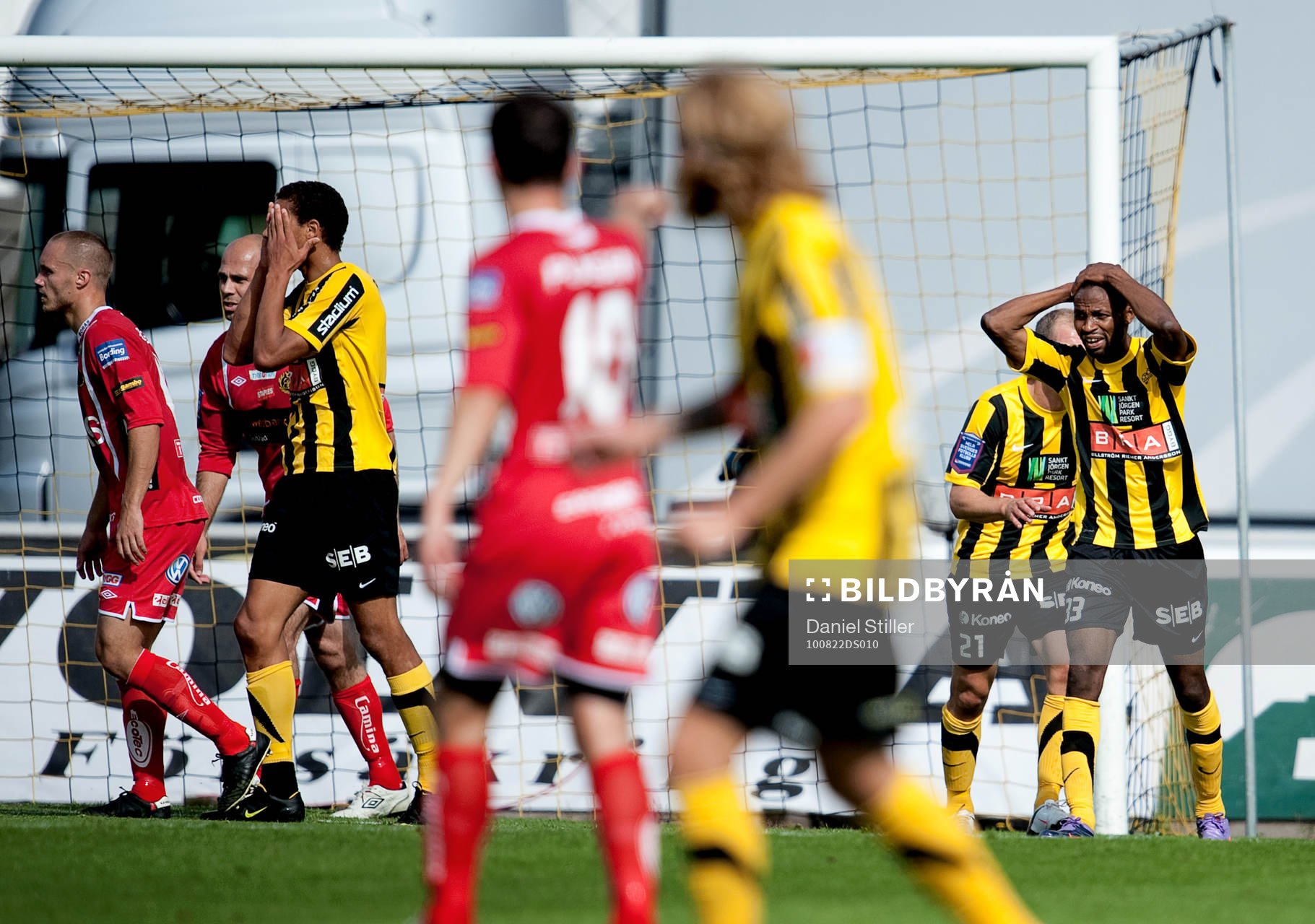 Rene Makondele, Häcken, deppar
