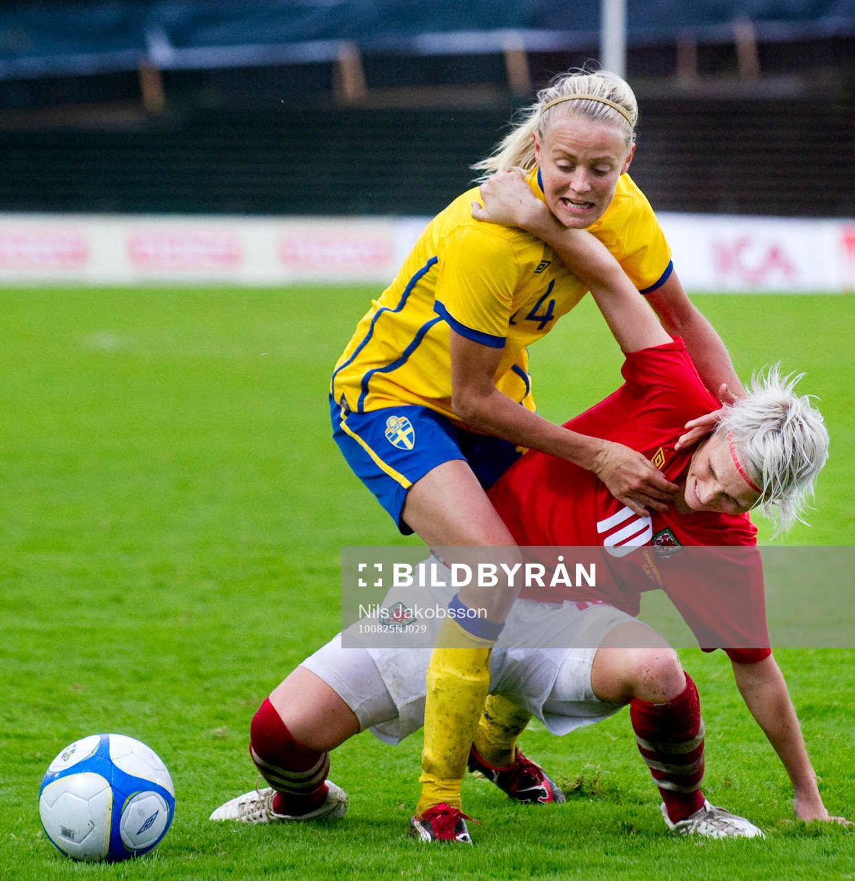 Josefine Öqvist, Sverige, Jessica Fishlock, Wales