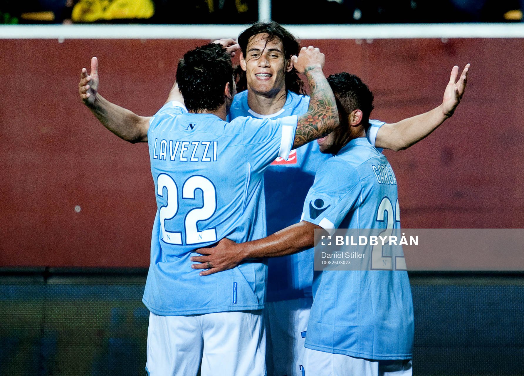  Cavani gör 0-2  till Napoli. Jubel