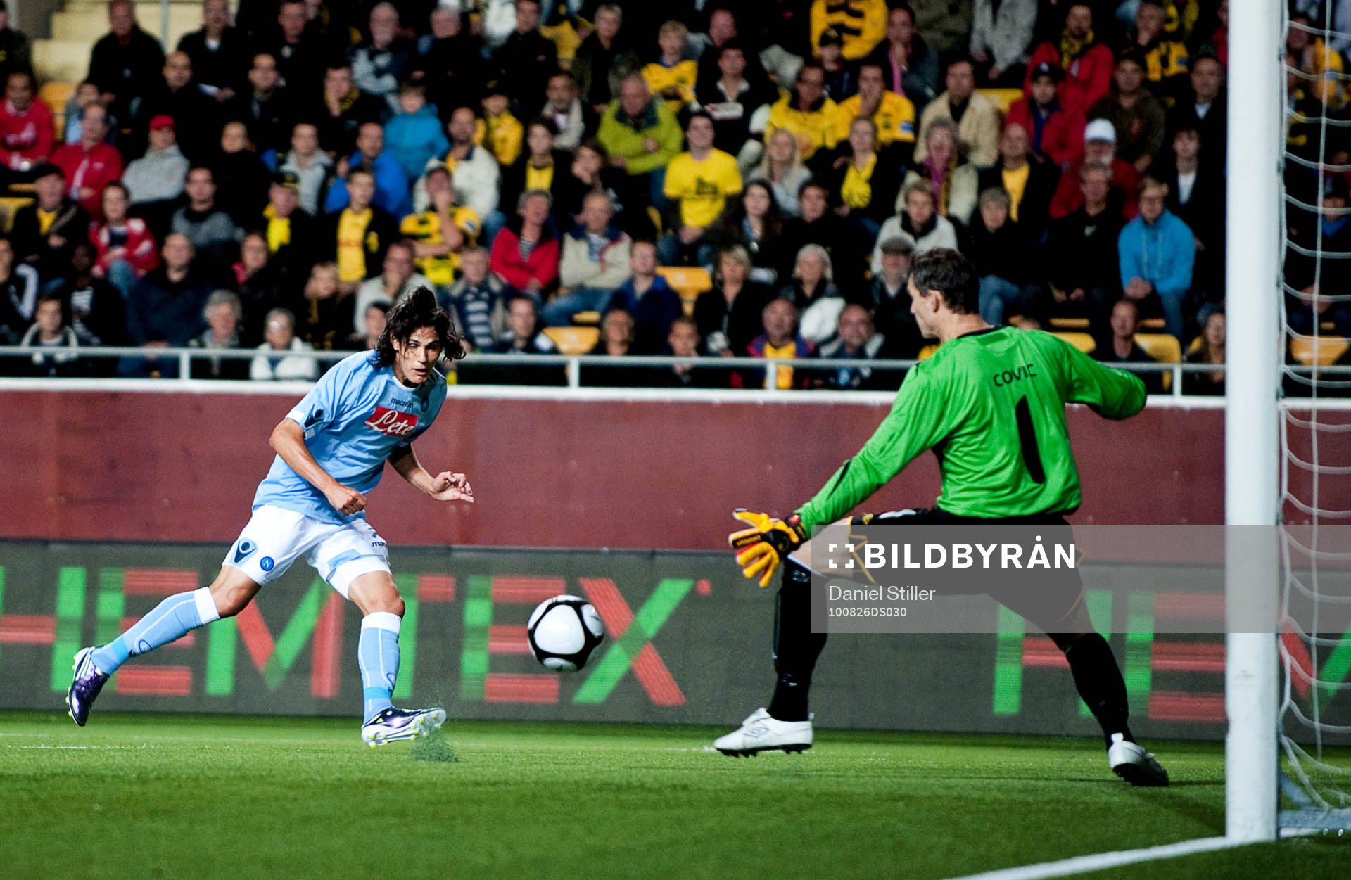 Cavani gör 0-2  till Napoli