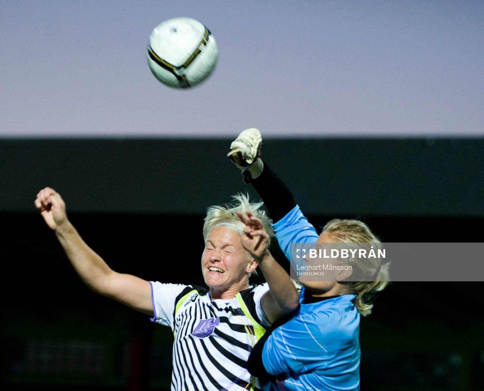 Nilla Fischer, Malmö, mot Sandra Wahldén, målvakt,