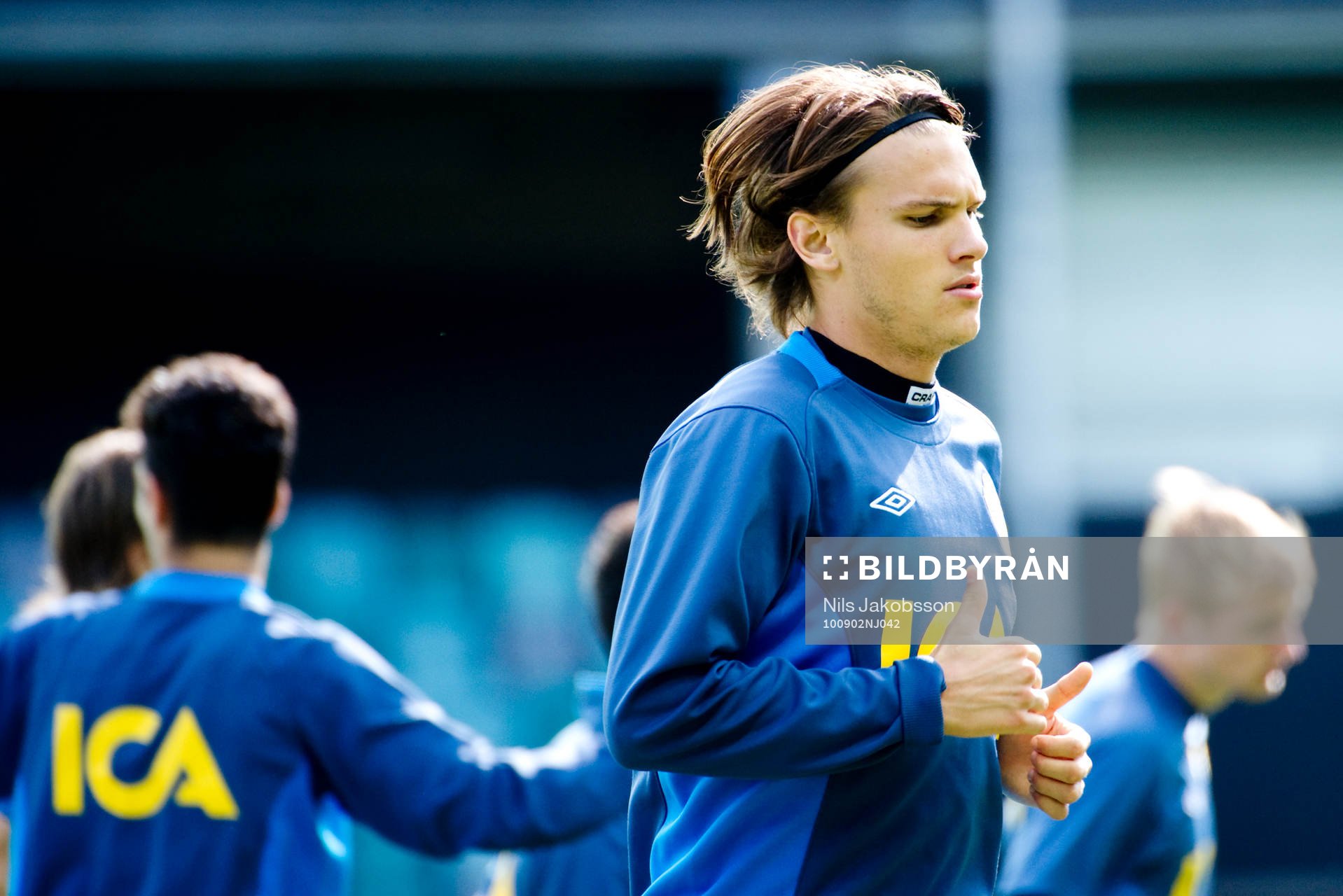 Albin Ekdal grinar illa