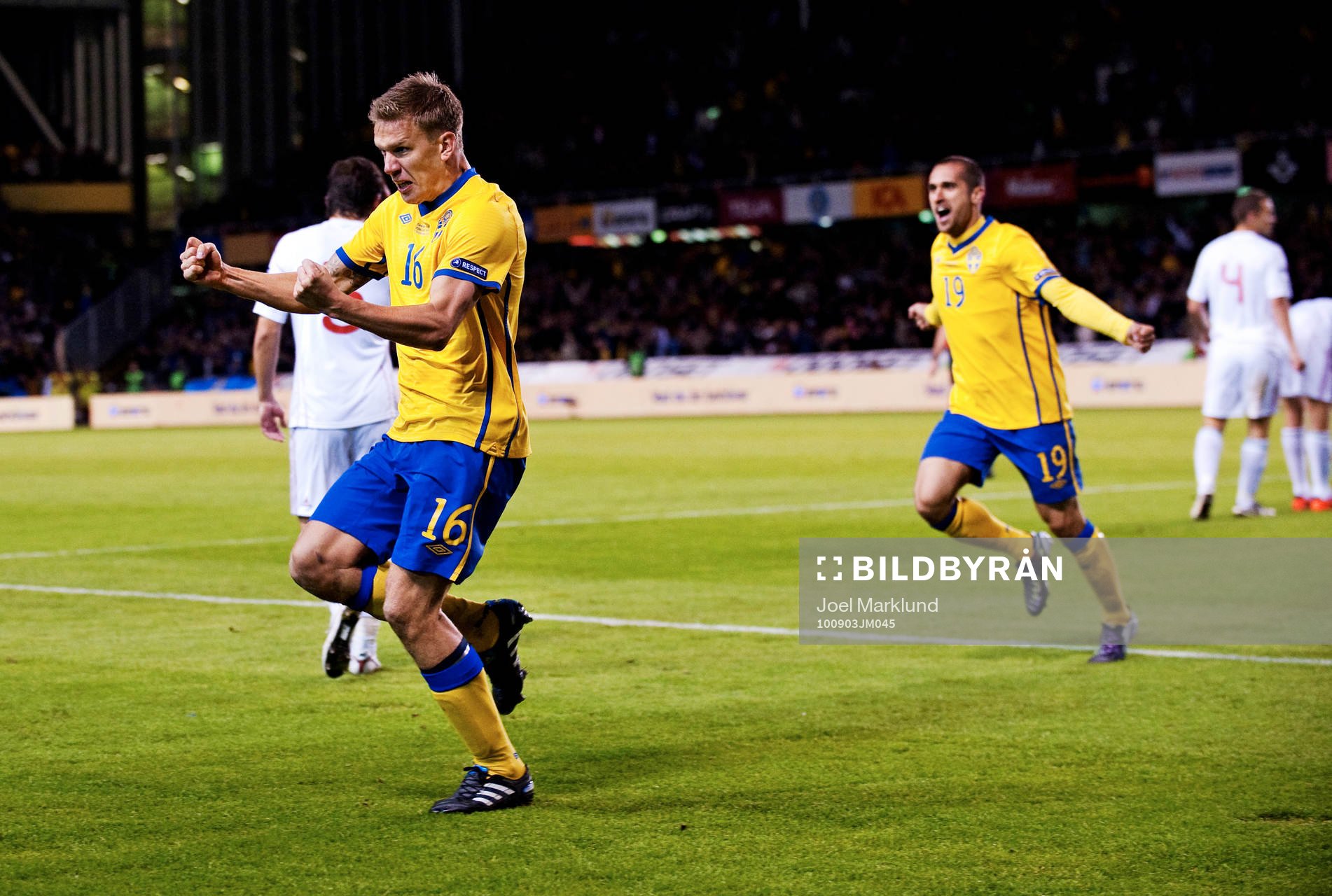 Pontus Wernbloom och Emir Bajrami, Sverige, jubel