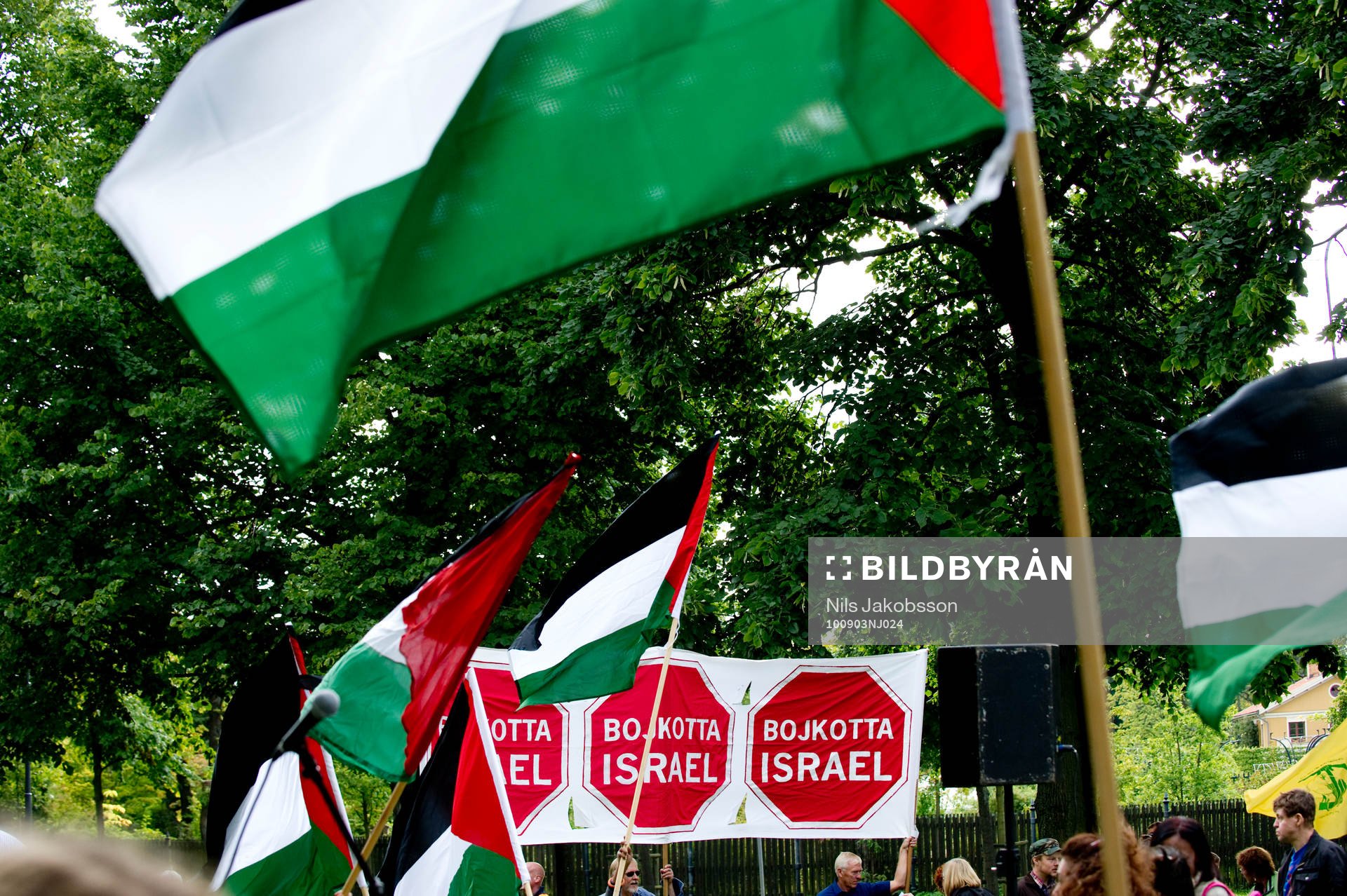 Demostration mot Israel utanför arenan