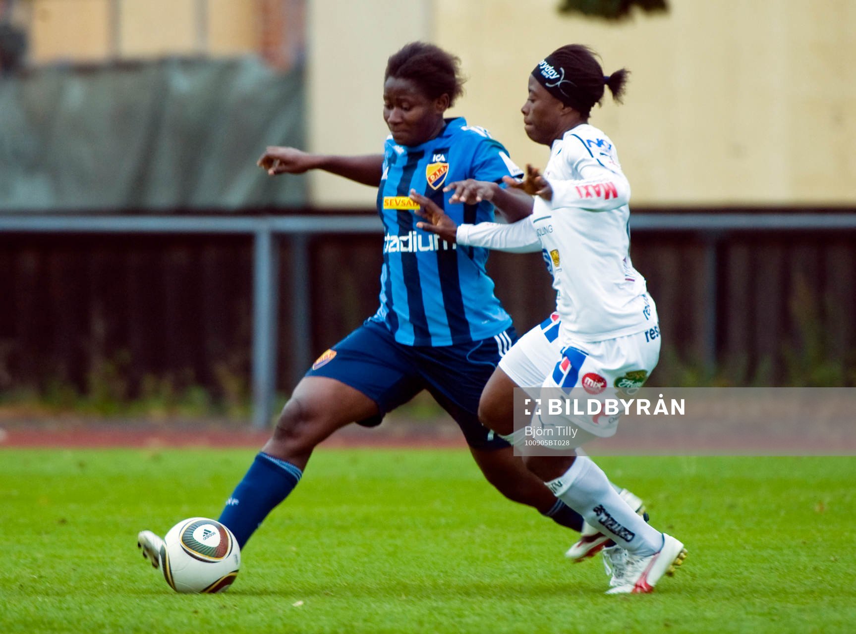  Sarah Michel, Djurgården och Faith Ikidi, Linköping.