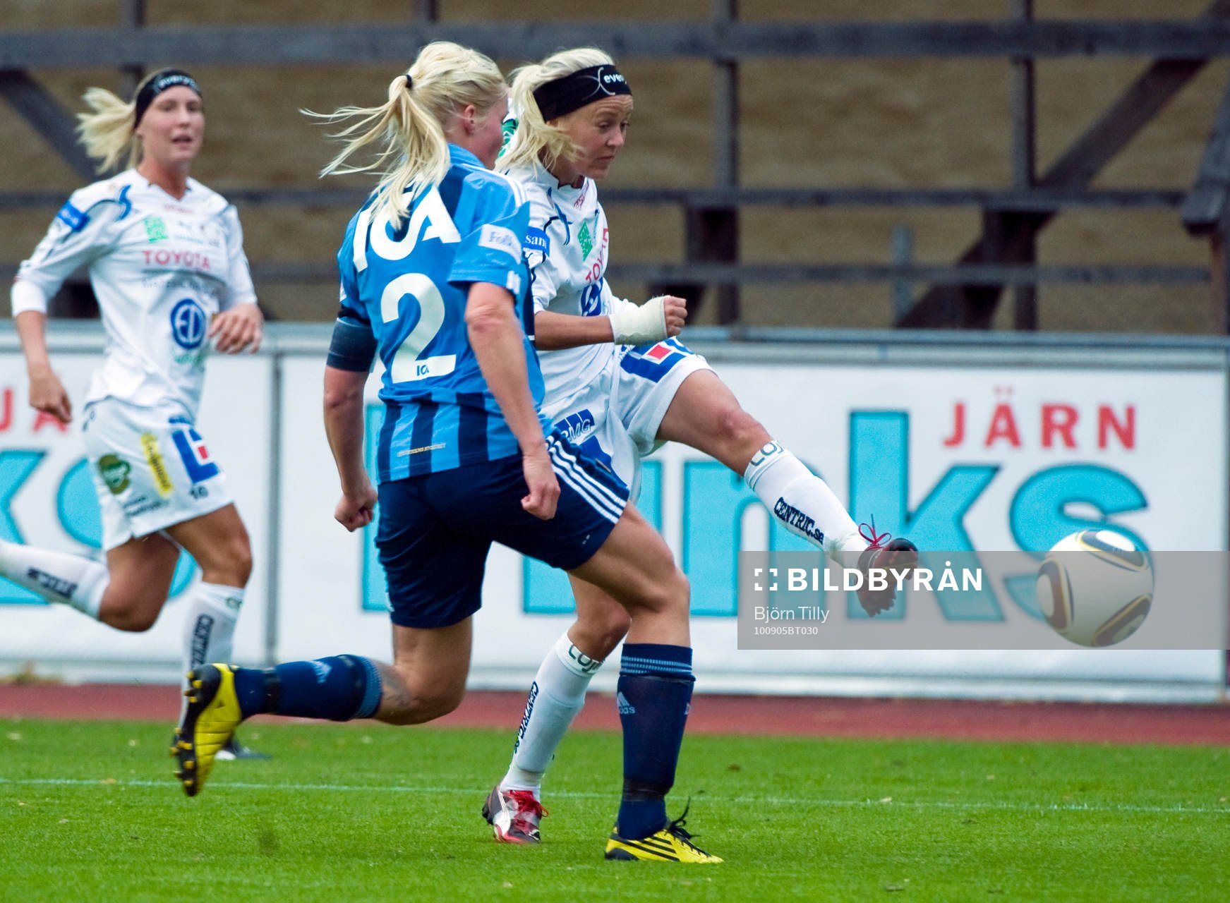  Elin Cederroos,  Djurgården och Josefine Öqvist, Linköping.