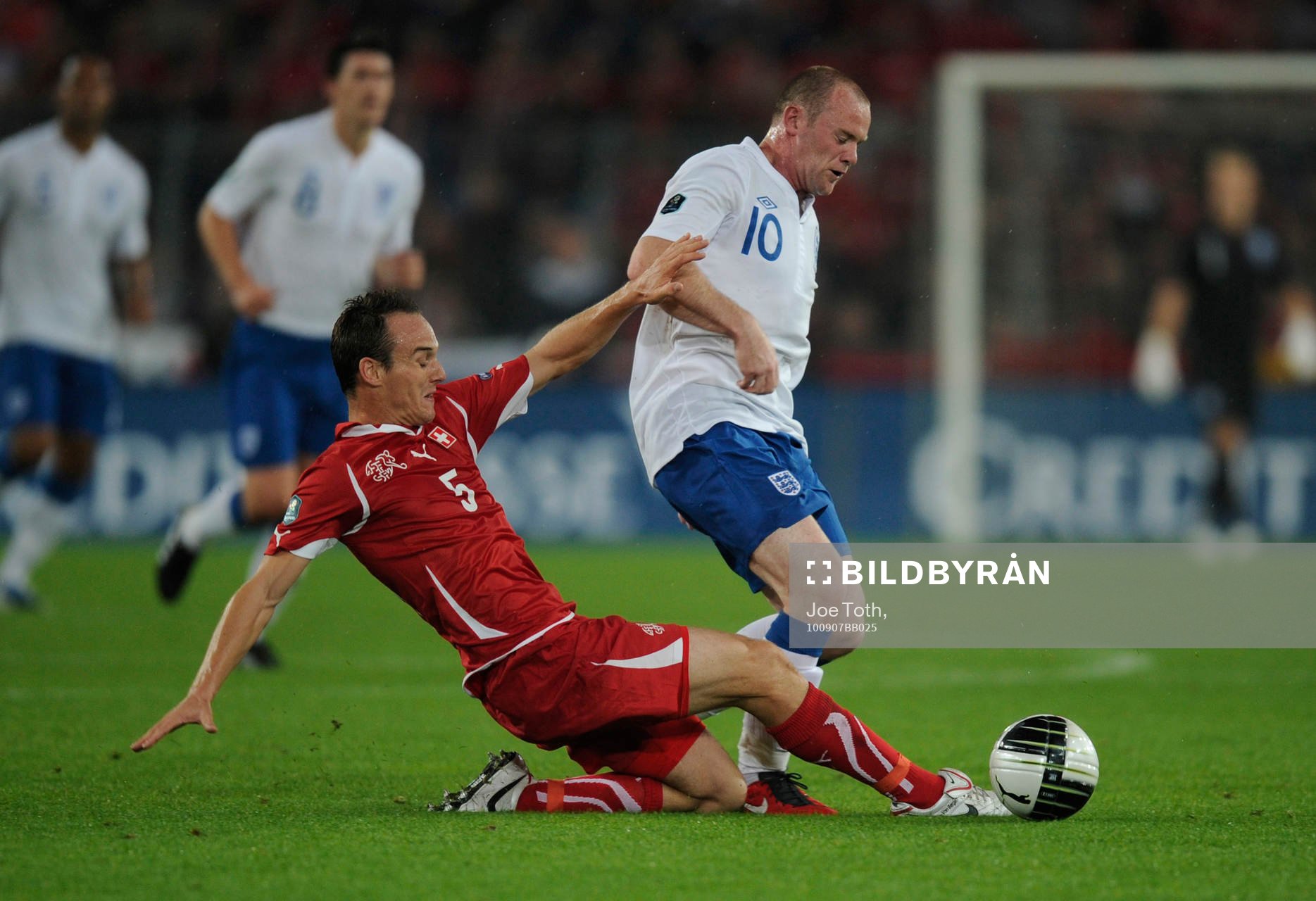 Wayne Rooney, England och Steven von Bergen, Schweiz
