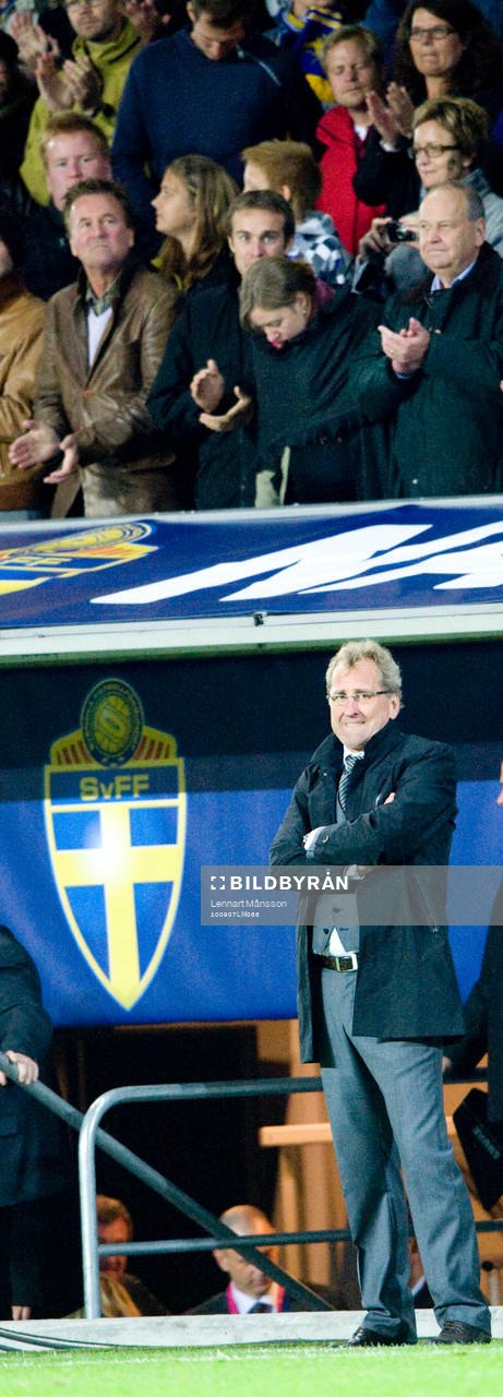 Erik Hamrén, förbundskapten, hyllas med stående ovationer