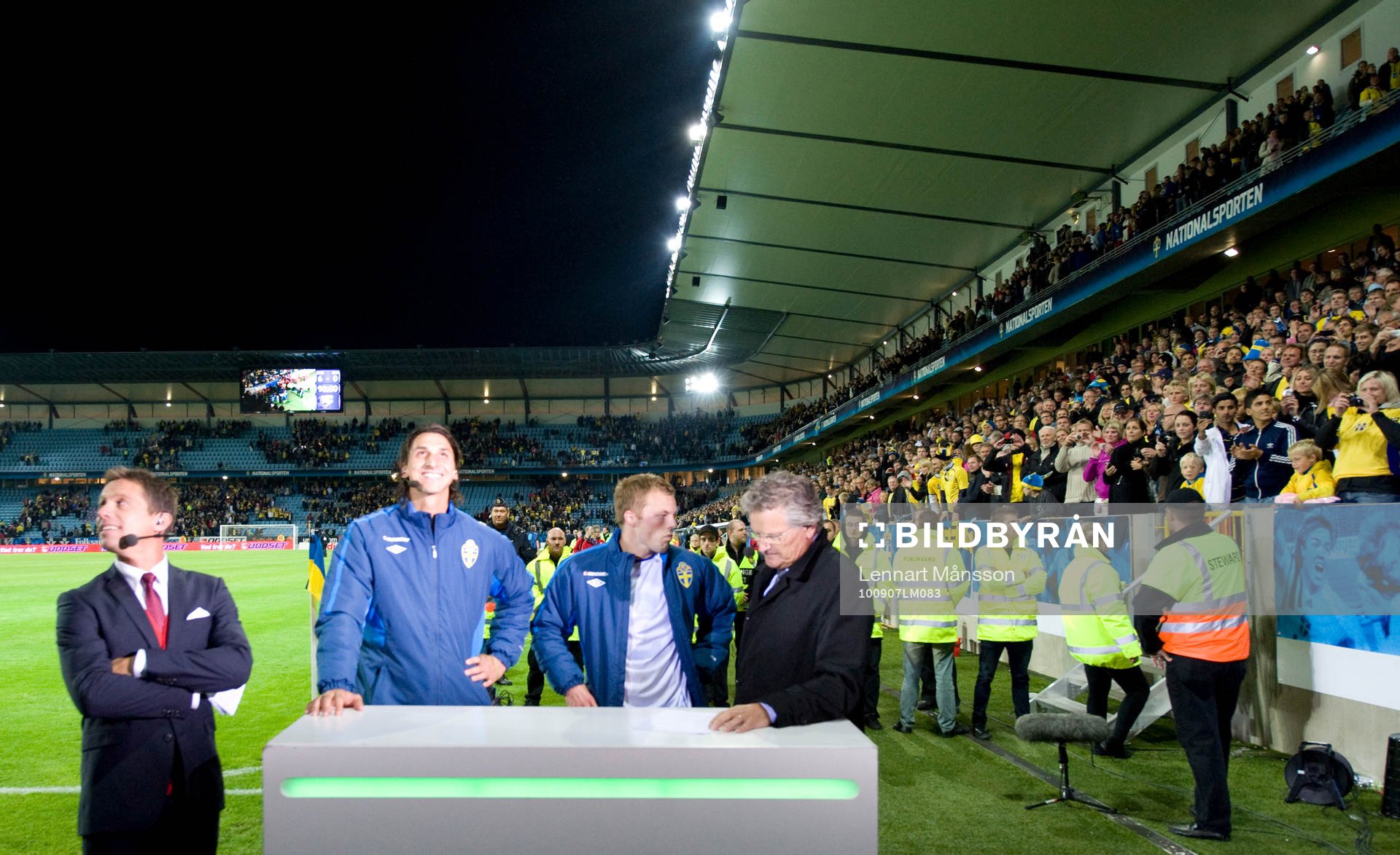 Dags för TV intervju, Zlatan Ibrahimovic och Sebastian