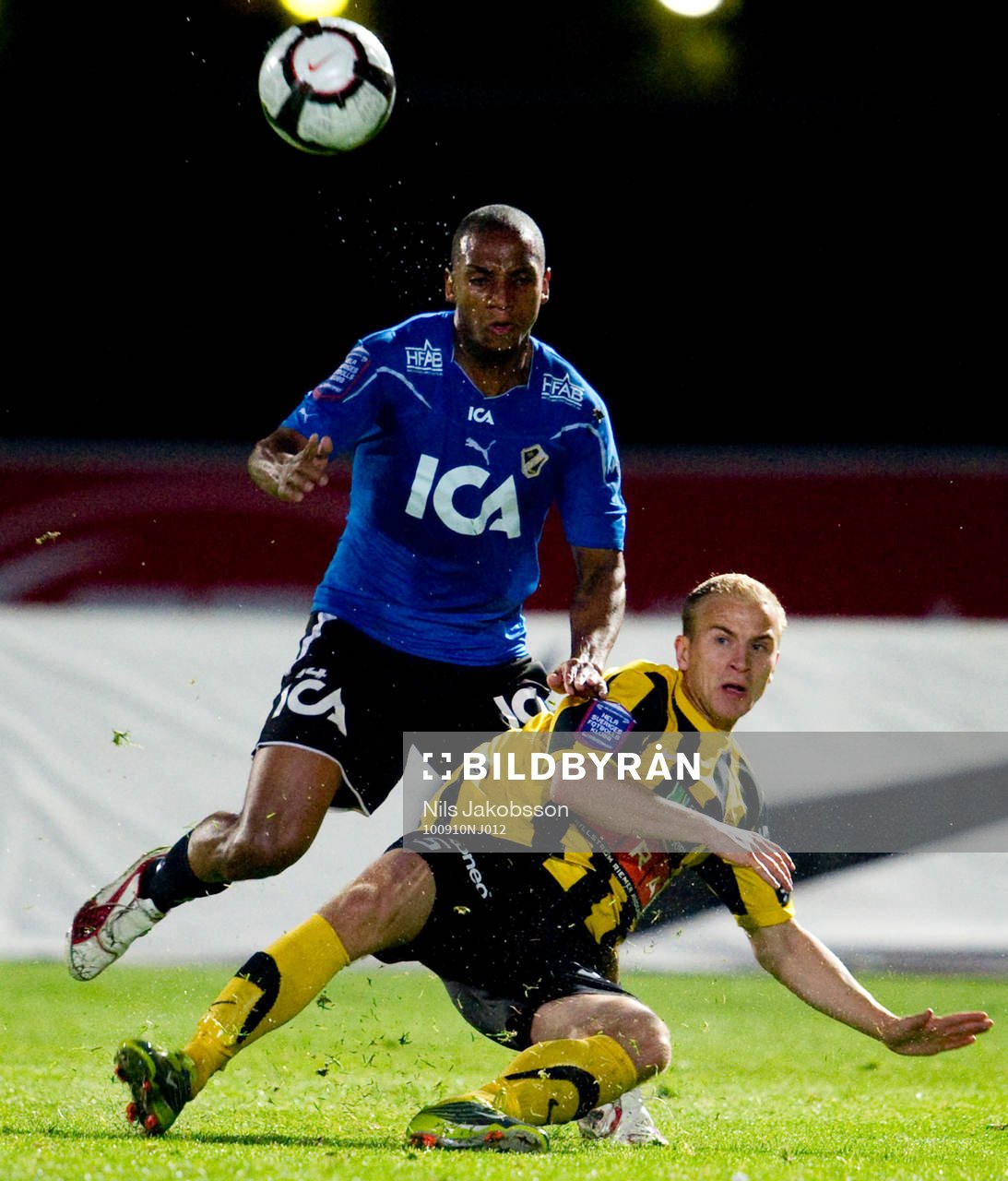 Anselmo, Halmstad, Kari Arkivuo, Häcken