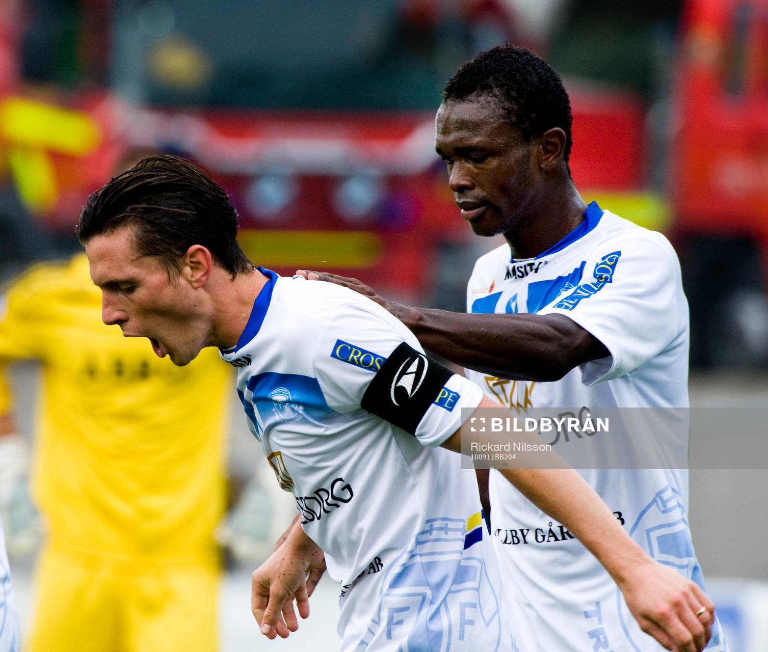 Ibrahim Koroma och Kristian Haynes, jubel