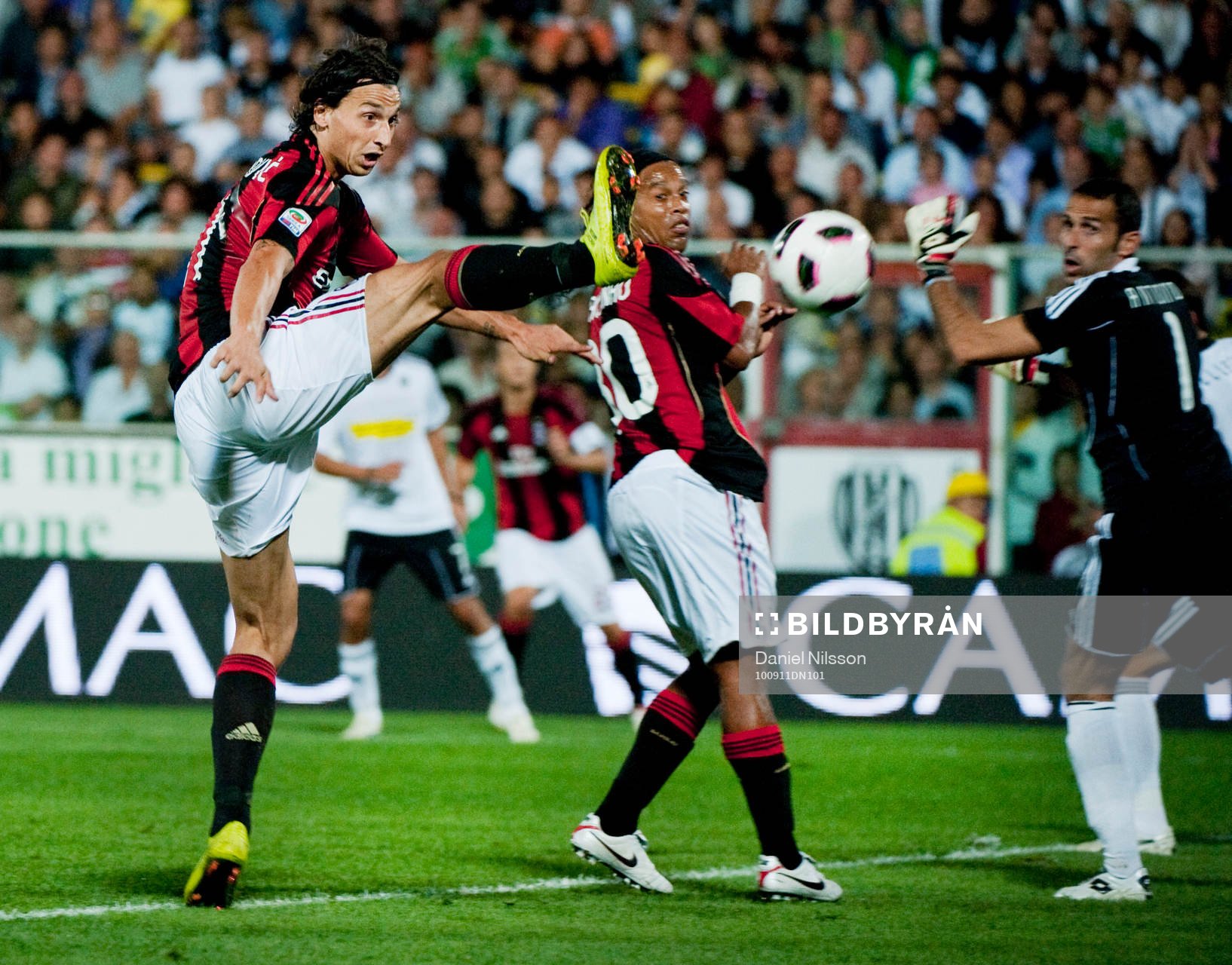 Zlatan Ibrahimovic, Milan och Ronaldinho, Milan