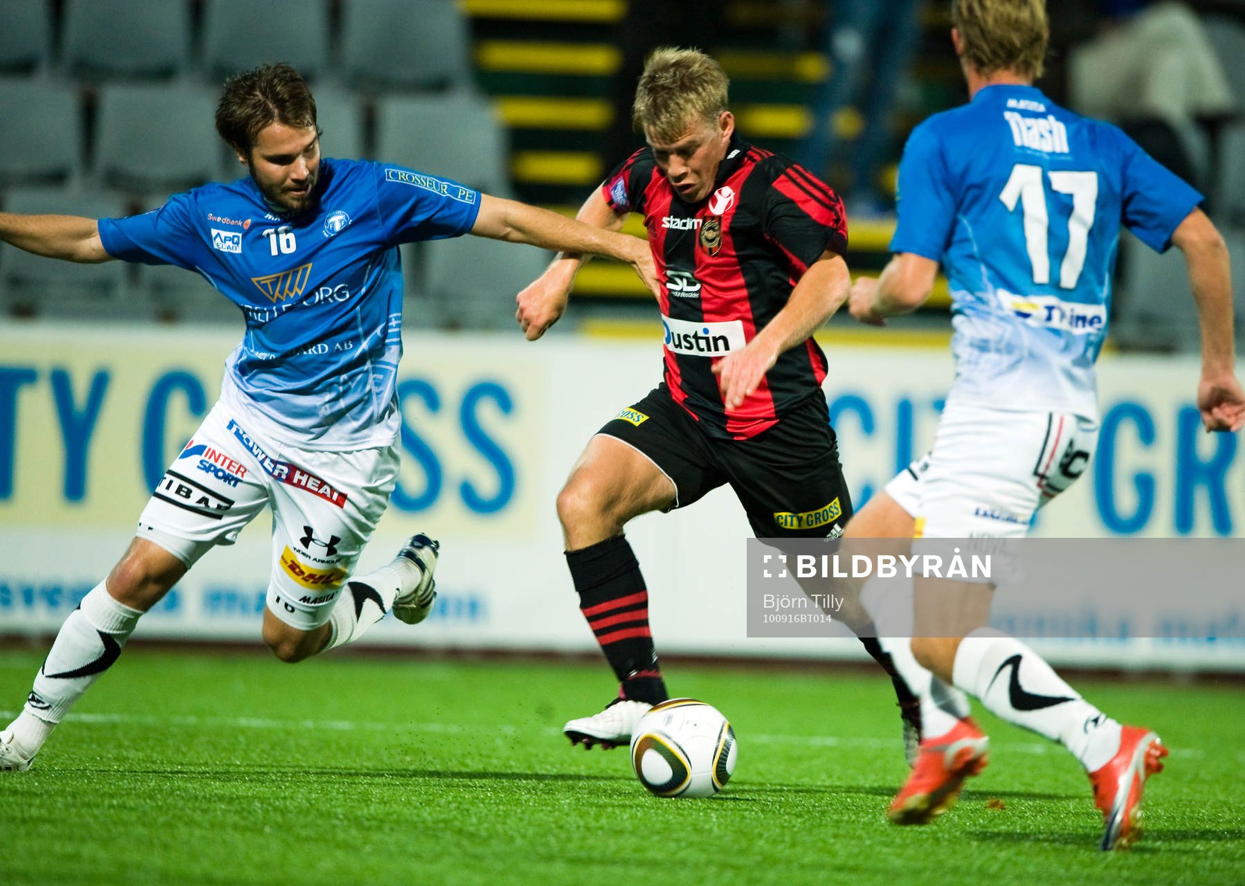 Tuomo Mikael Turunen,  och Joakim Runnemo, Brommapojkarna