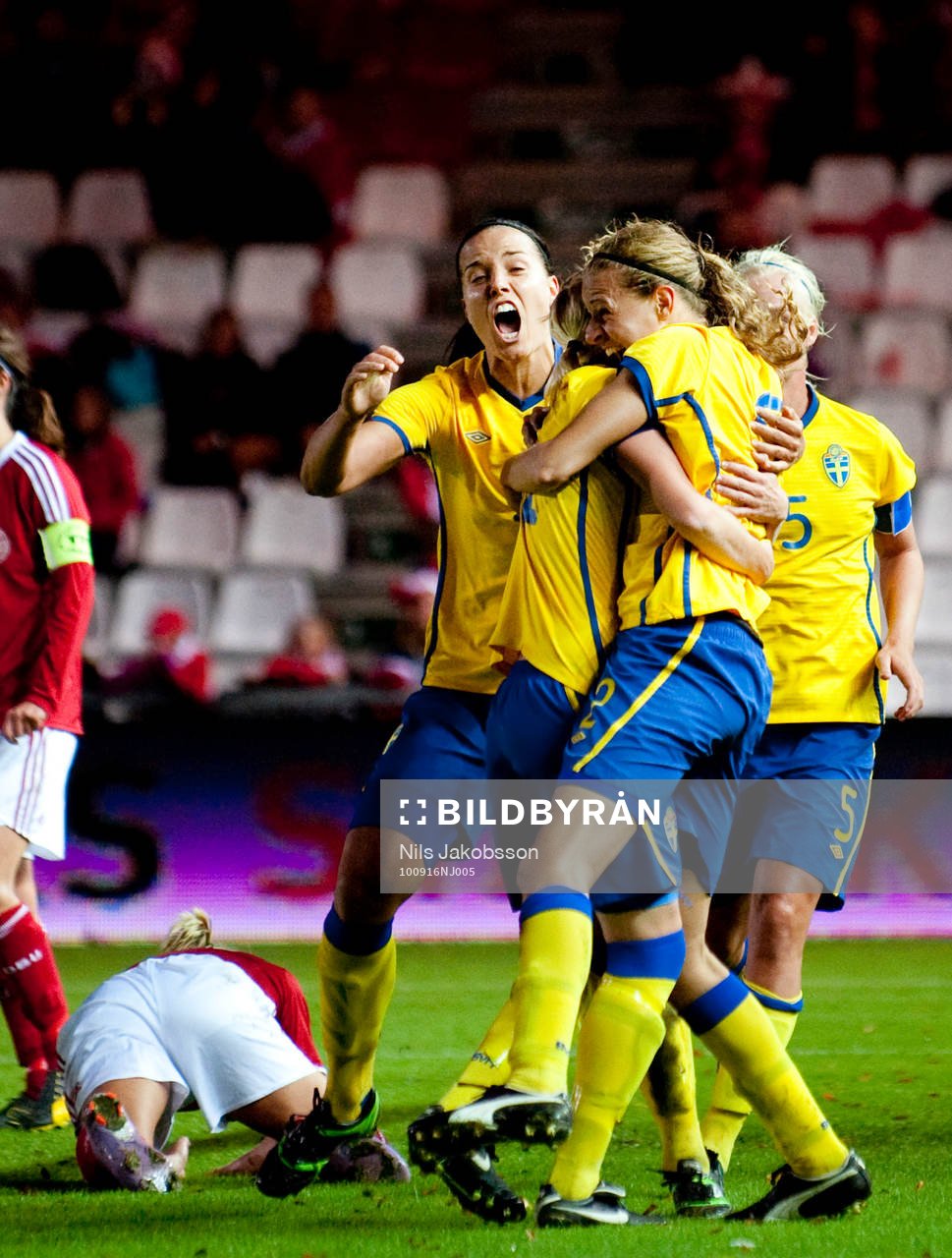 Jessica Landström, Charlotte Rohlin, Sverige jubel