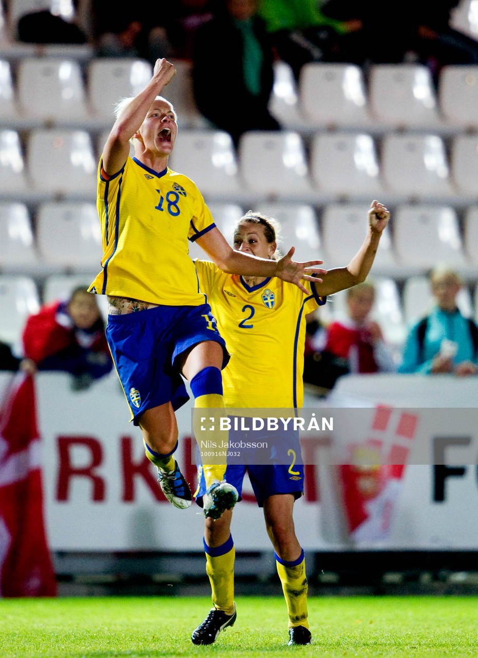  Nilla Fischer, Sverige, Charlotte Rohlin, Sverige, jubel.
