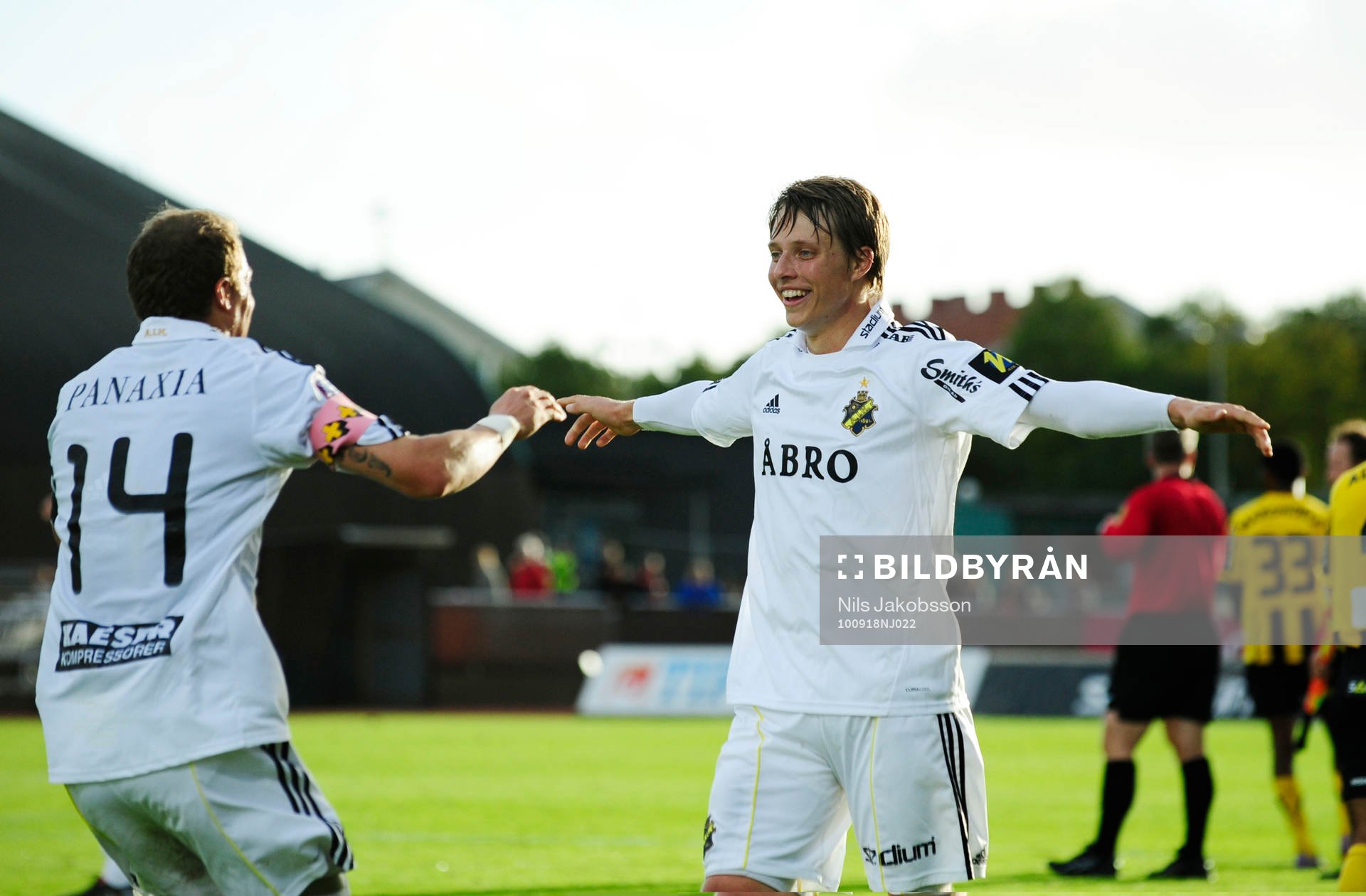 Viktor Lundberg och Kenny Pavey, AIK, jubel