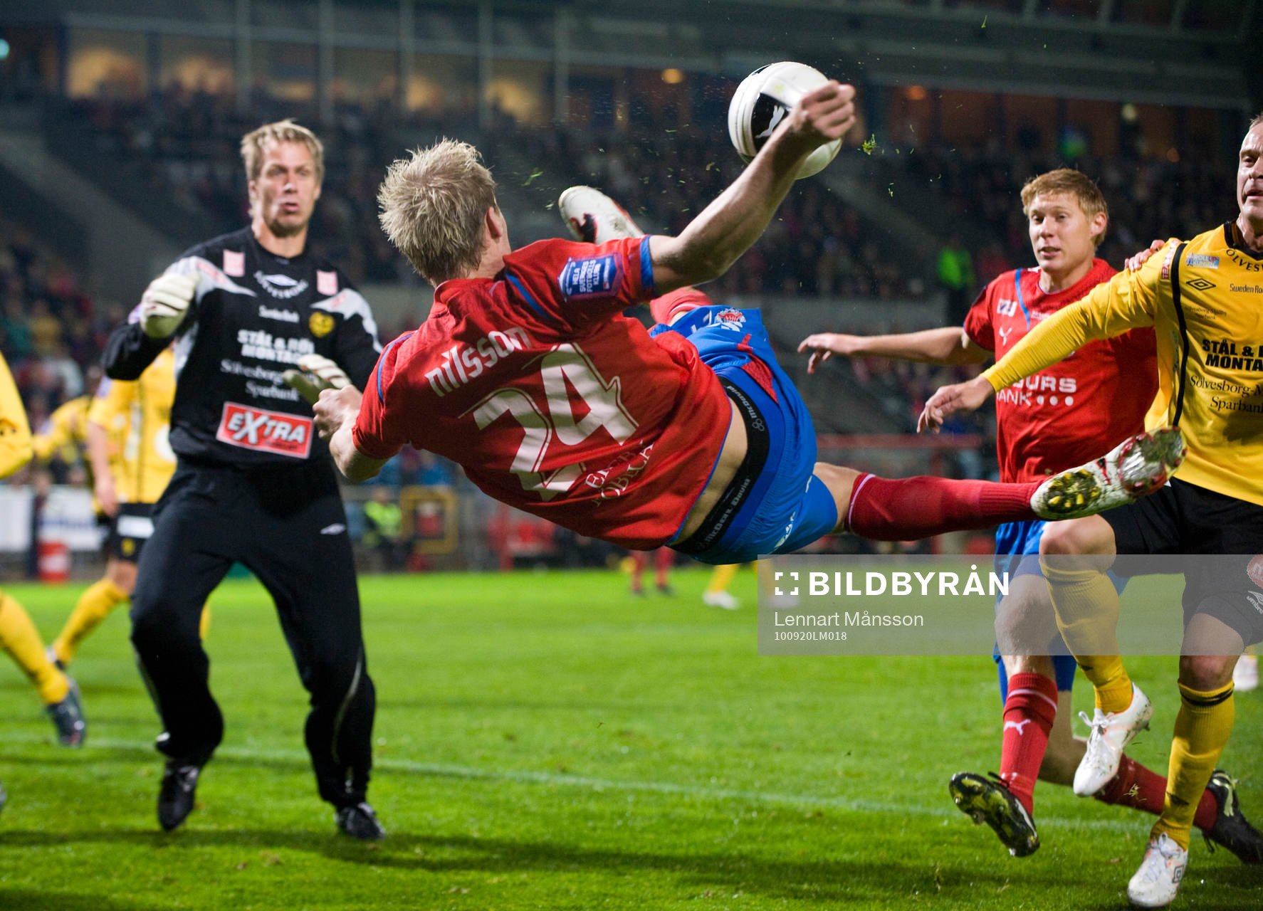 Marcus Nilsson, Helsingborg, brassespark mot Mattias Asper,