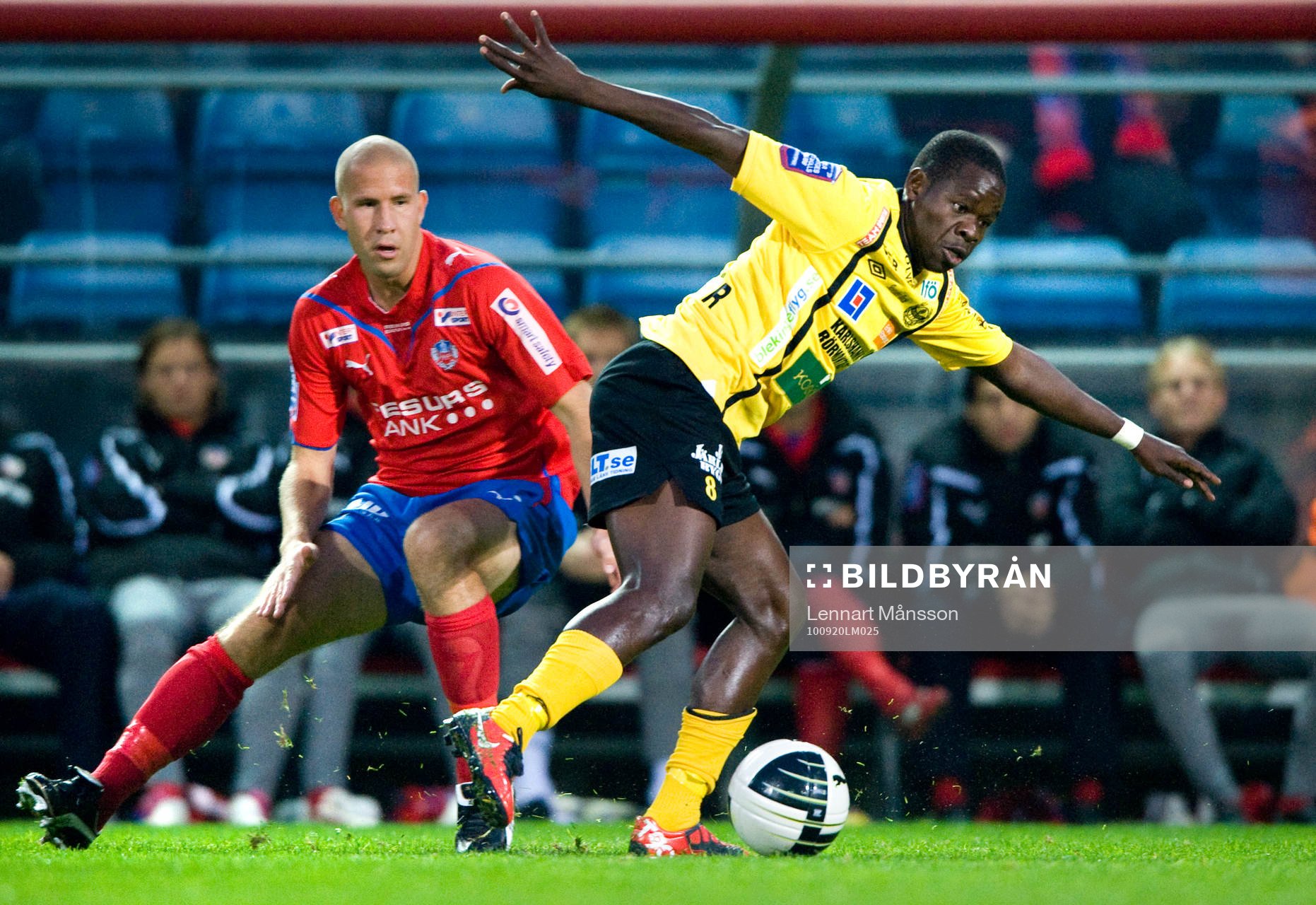 Patrick Osiako, Mjällby går förbi Mattias Lindström,