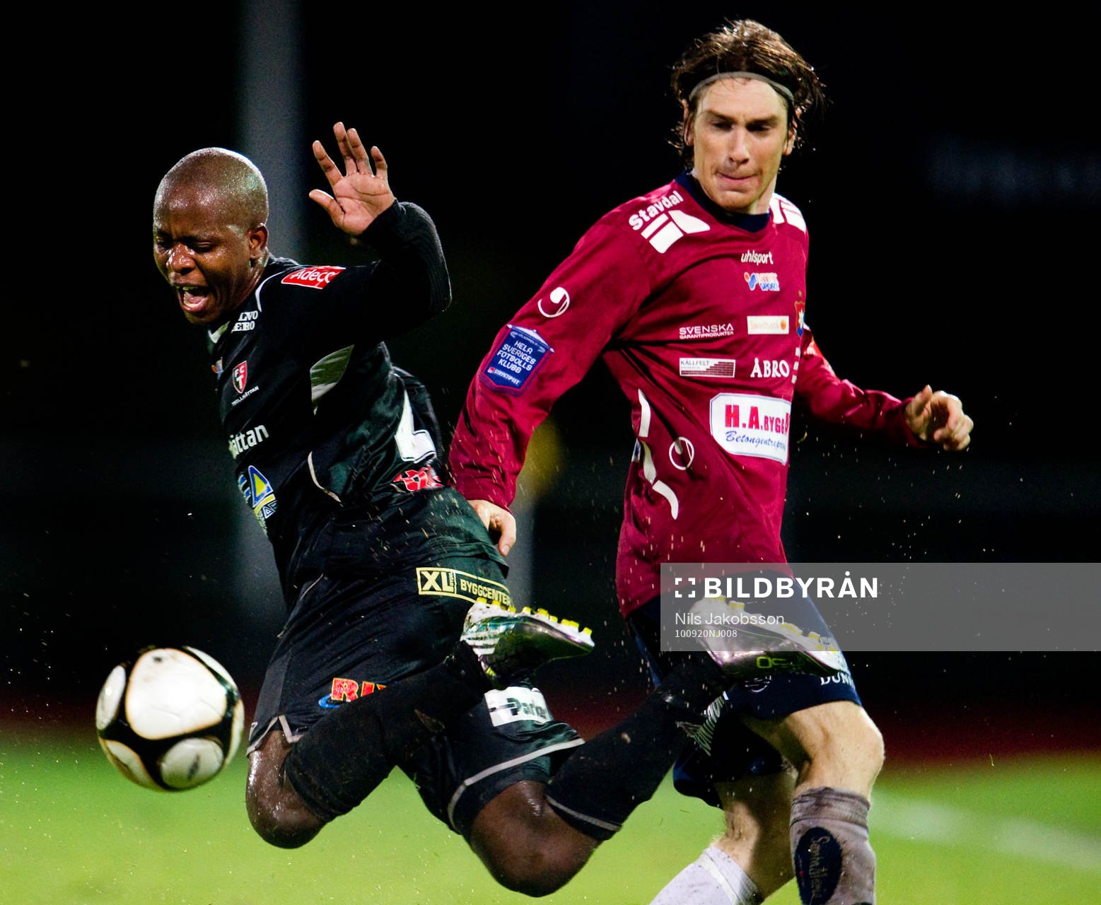  Boyd Mwila, Trollhättan, Markus Gustafsson, Örgryte.