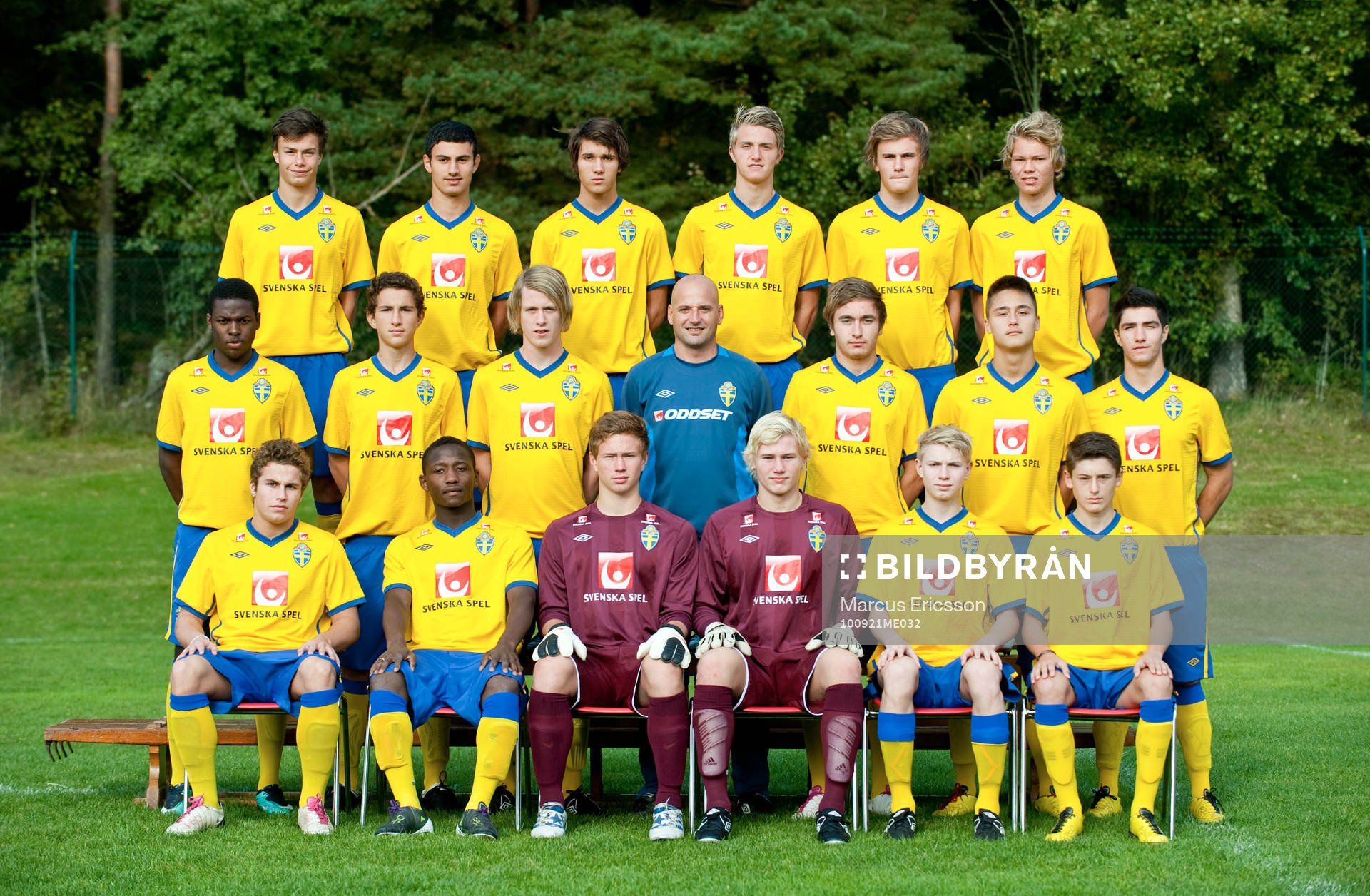 Bakre raden fr.v. Melker Hallberg, Malek Iskander, Marcus