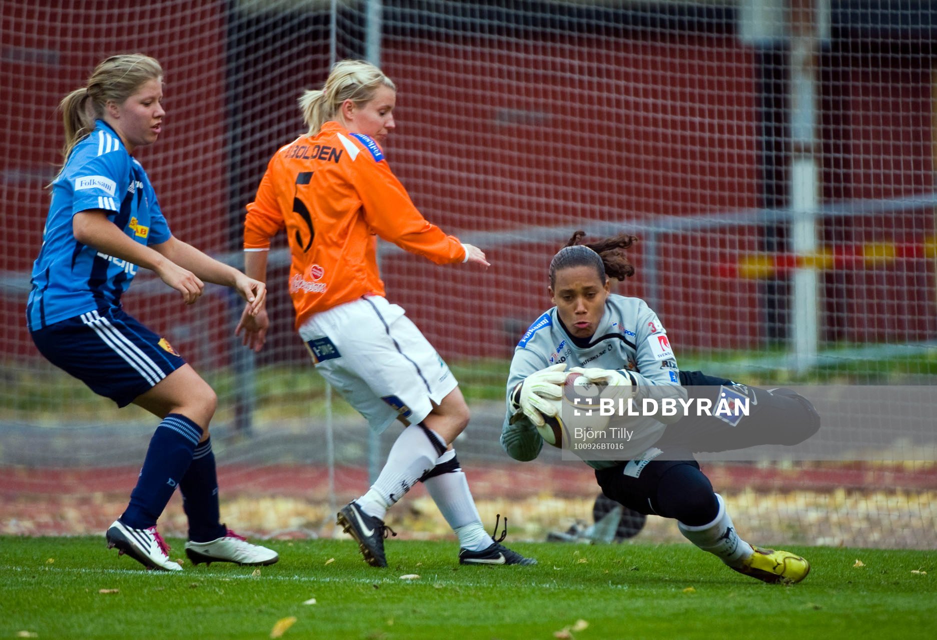  Klara Lindberg, Djurgården, Magdalena Esseryd och Barbara Micheline Do Monte Barbosa, målvakt, Sunnanå.