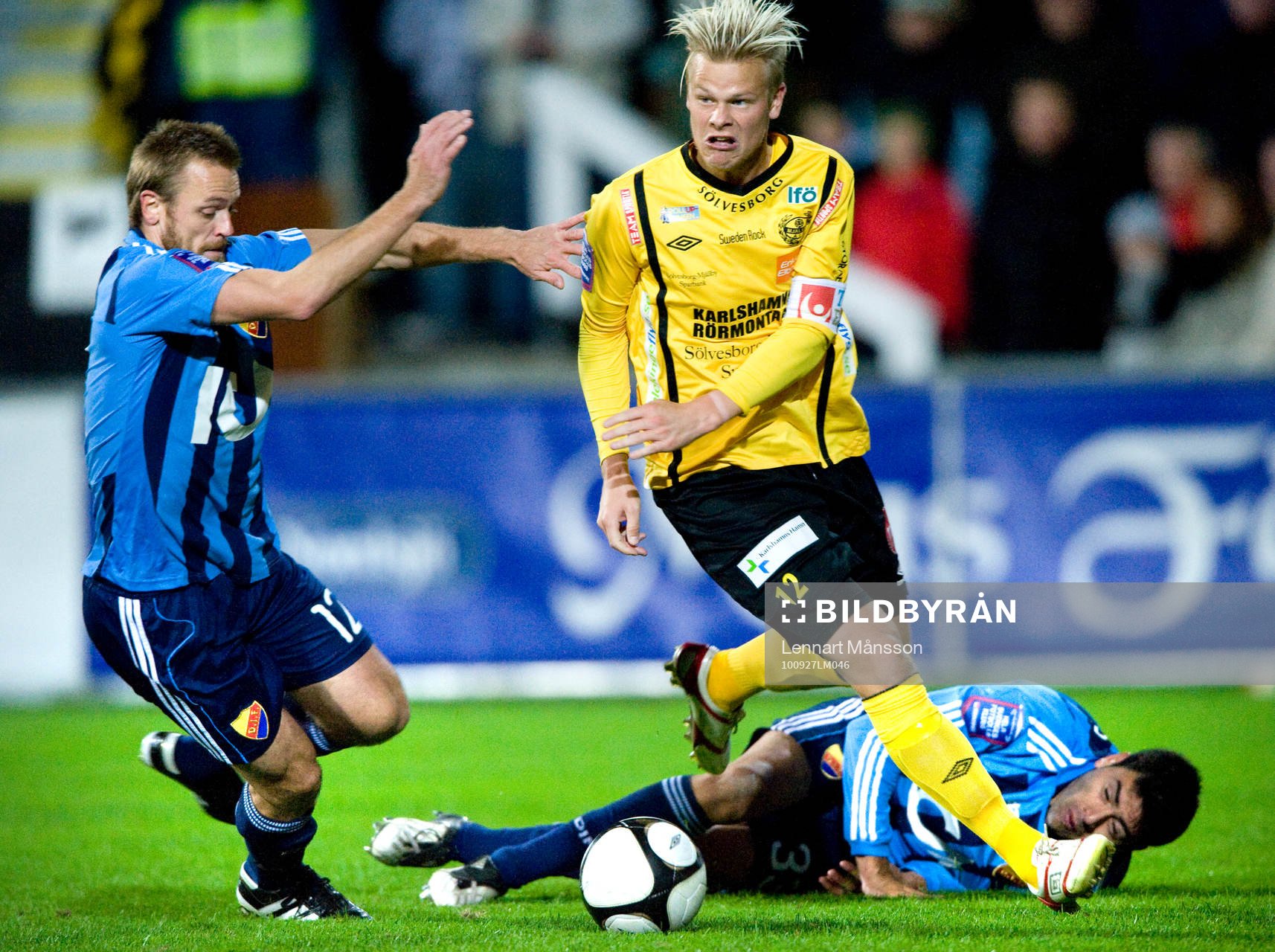 David Löfquist, Mjällby, mot Mattias Jonson och Luis