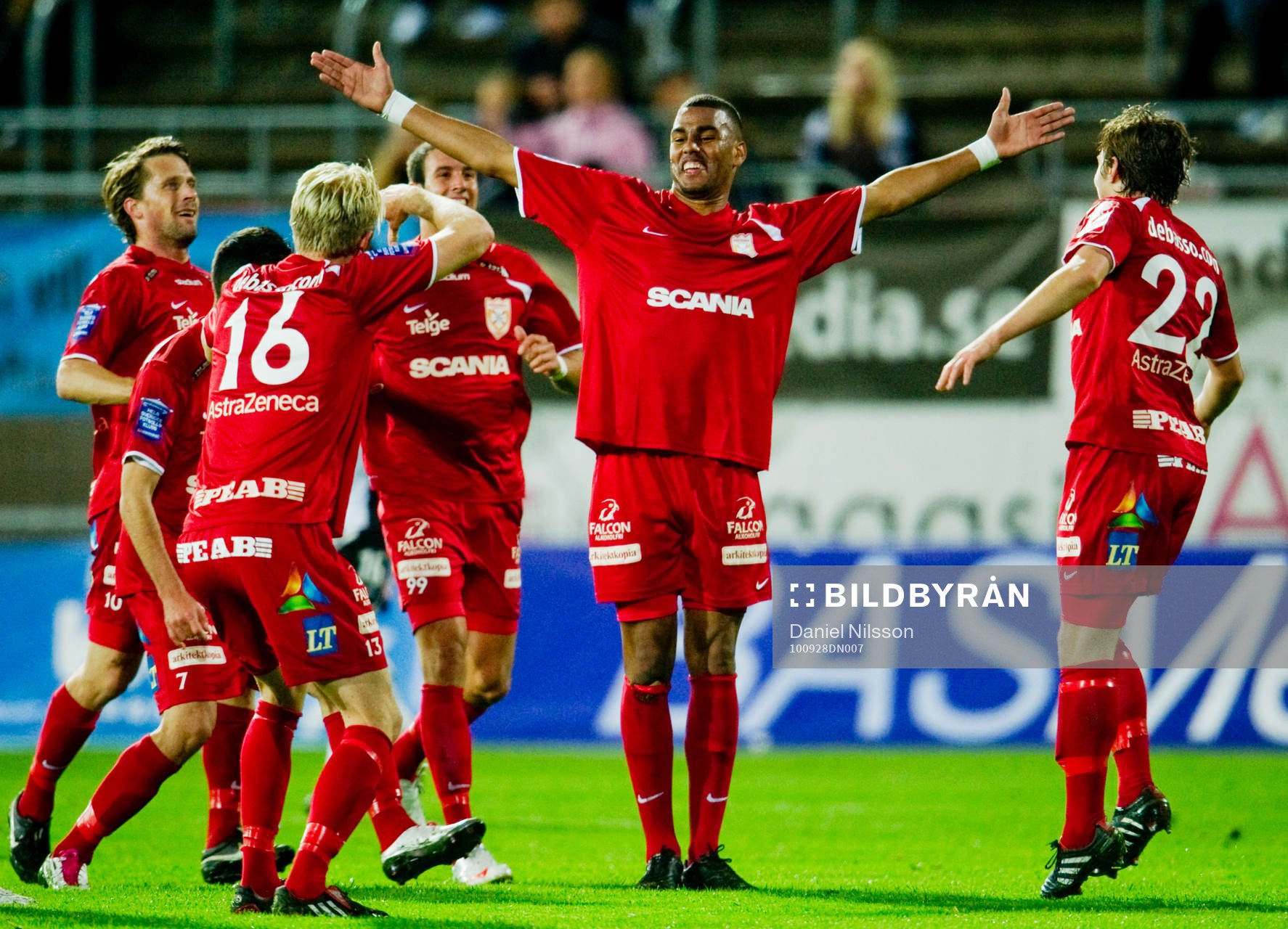 Kyle Konwea, Assyriska, jubel