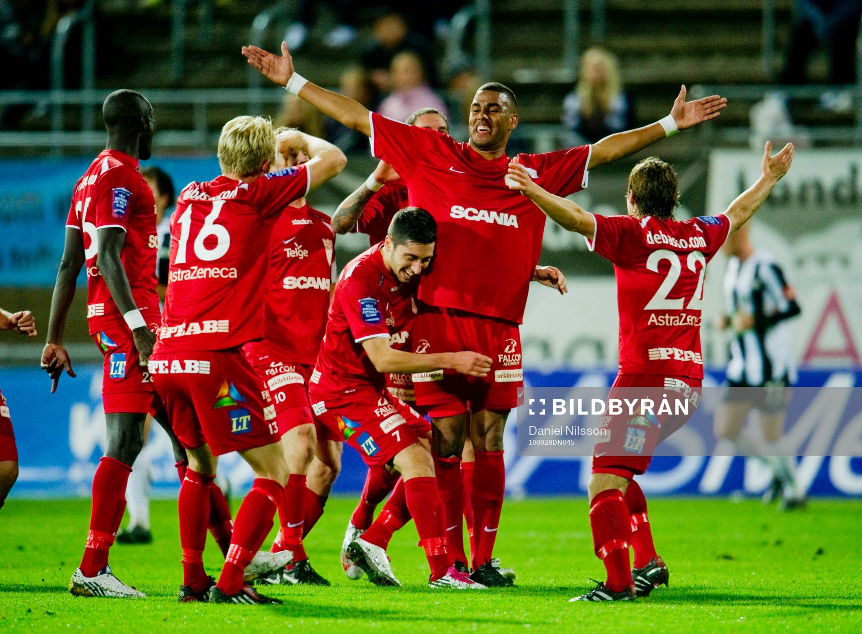 Kyle Konwea, Assyriska, jubel