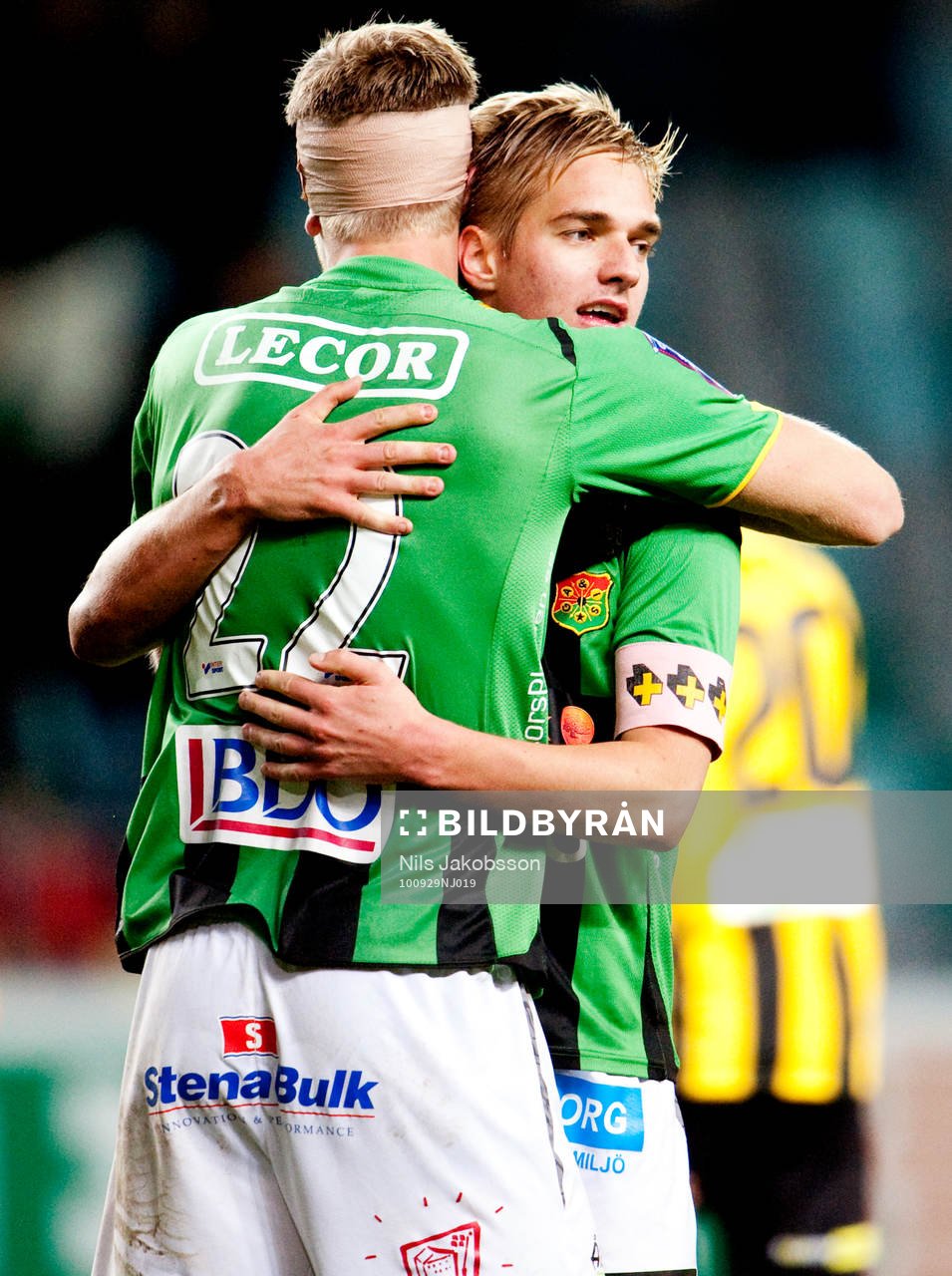 Björn Andersson, Johan Mårtensson, GAIS kramas