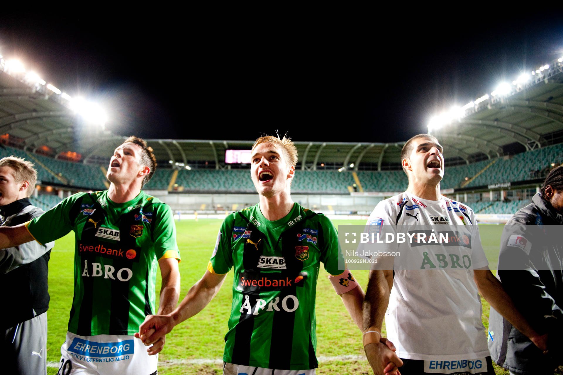  Kenneth Gustafsson, Johan Mårtensson, Dime Jankulovski, målvakt, GAIS jubel.