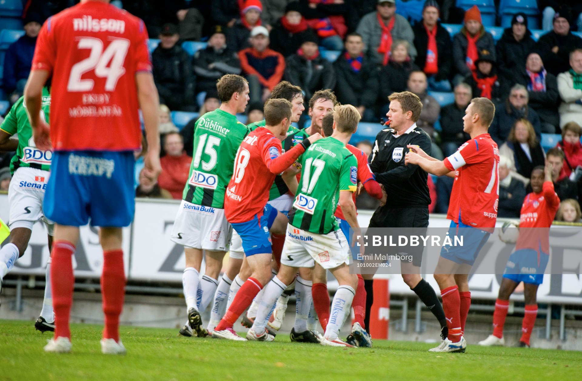 Mycket bråkigt och stökigt. Domare Markus Strömbergsson