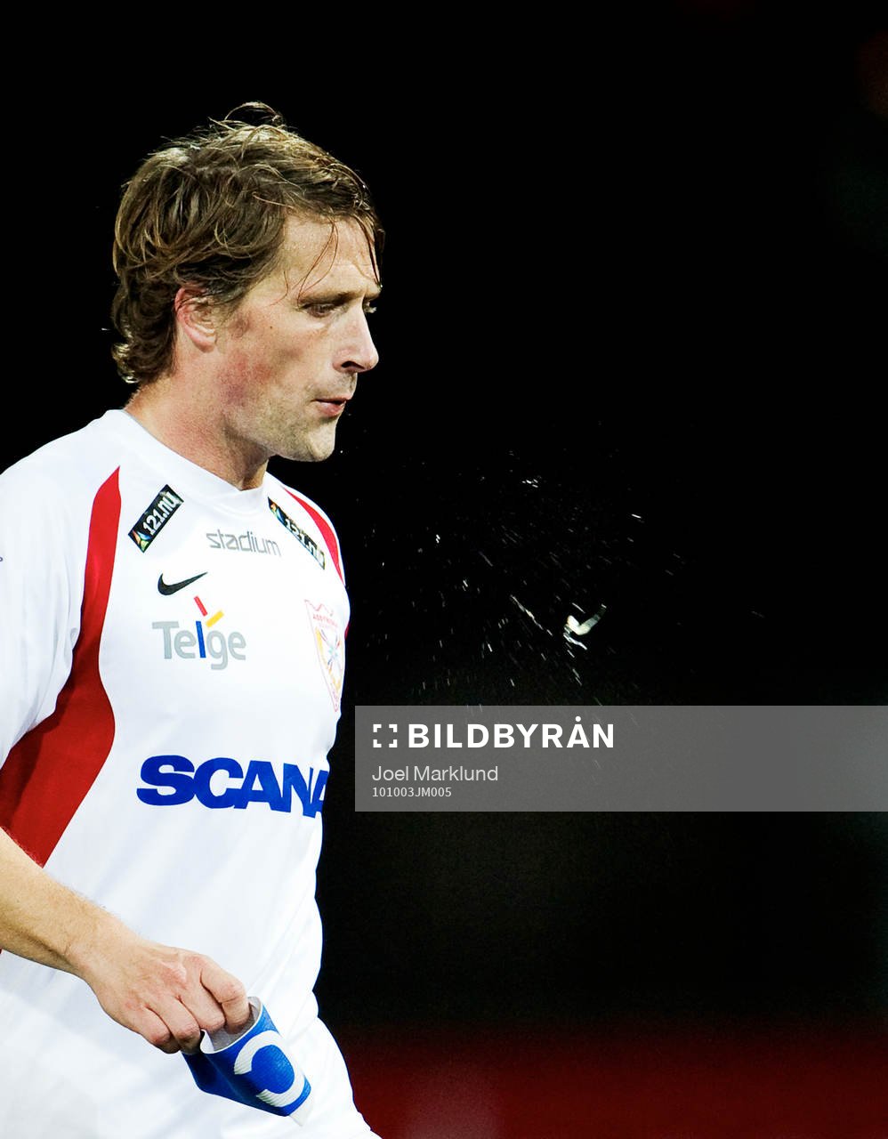 Göran Marklund, Assyriska, lämnar planen och spottar