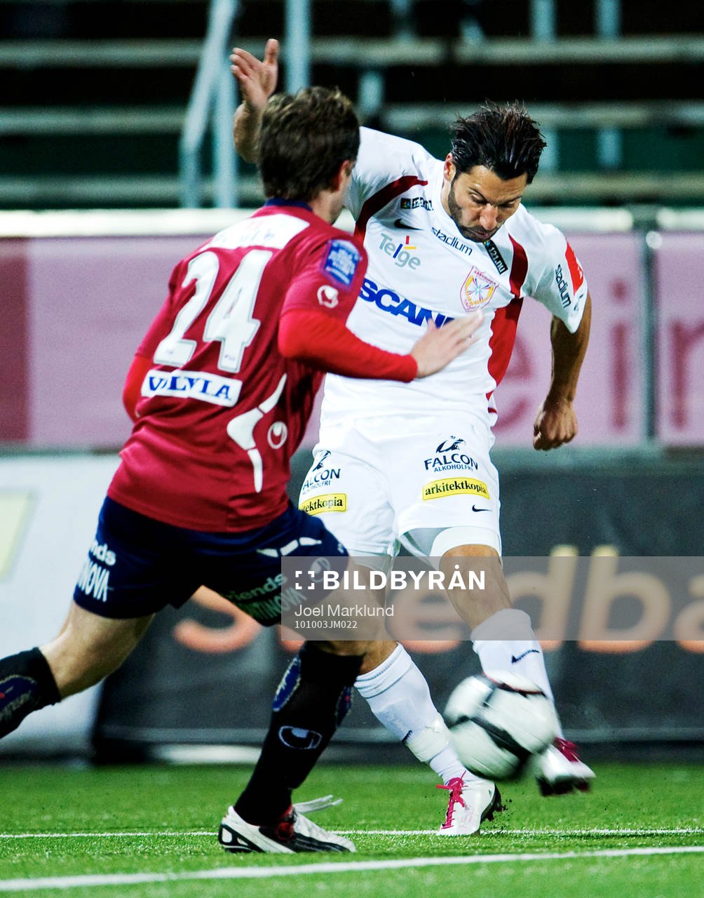 Stefan Batan, Assyriska, skjuter mot mål
