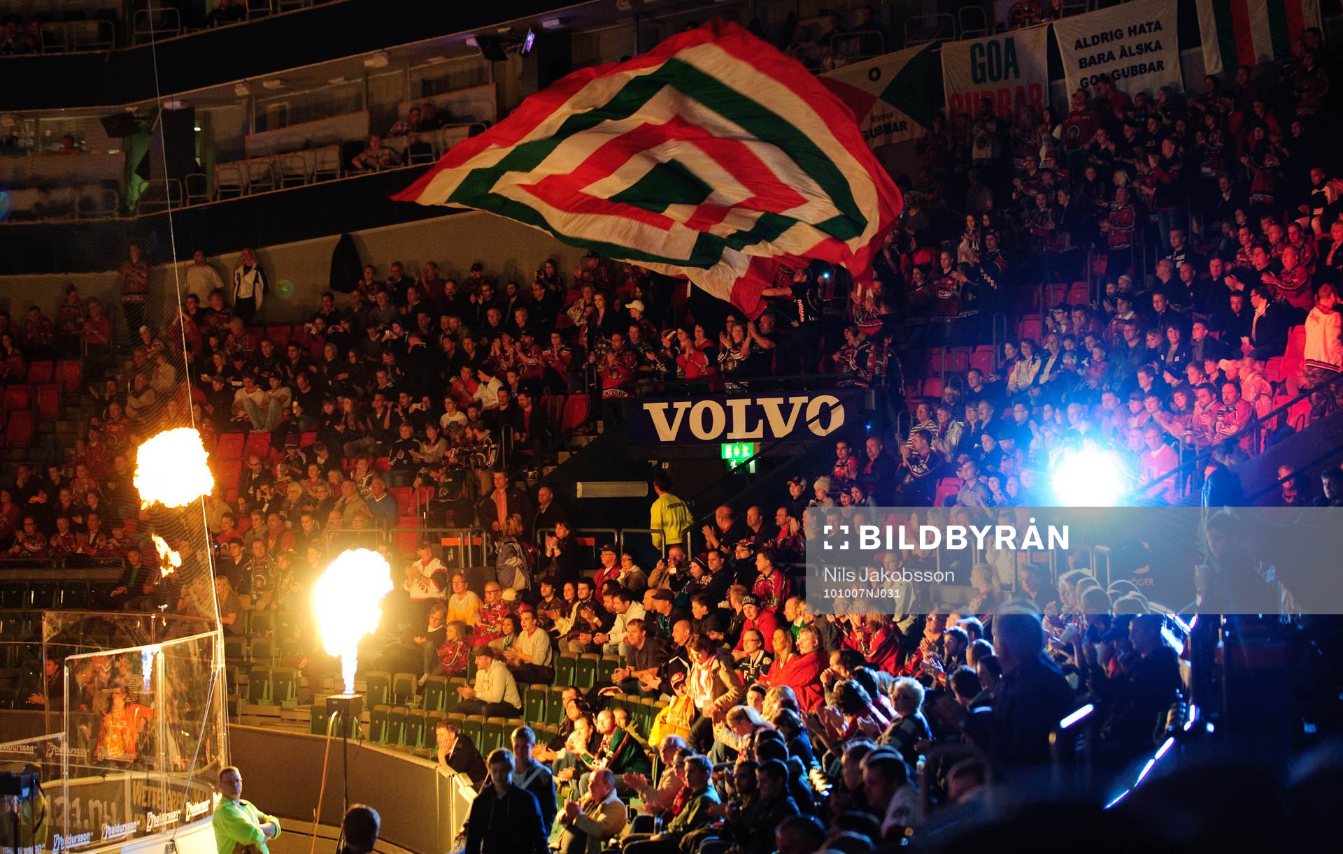 tifo, läktare, Scandinavium, flaga, eld, fyrverkeri