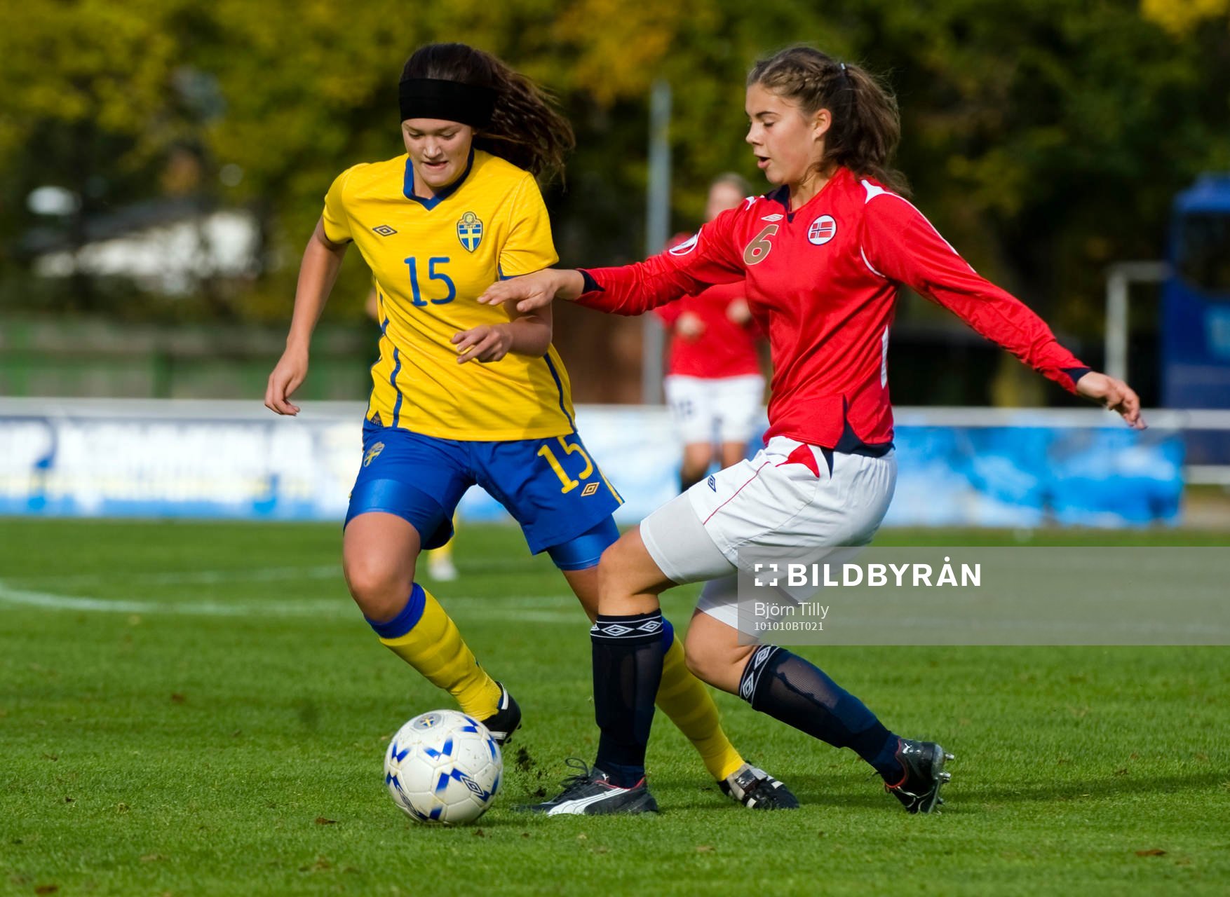  Julia Wahlberg, Sverige och Elisabeth G Bakken, Norge.