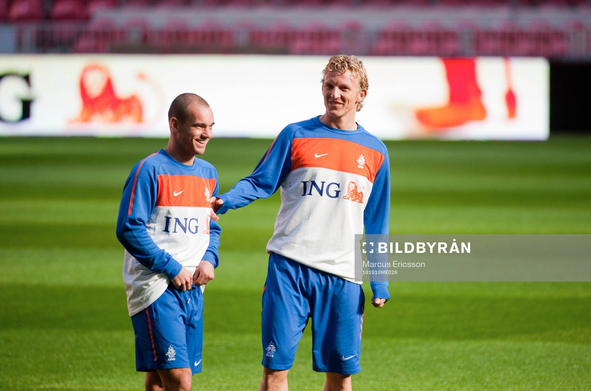 Wesley Sneijder och Dirk Kuyt