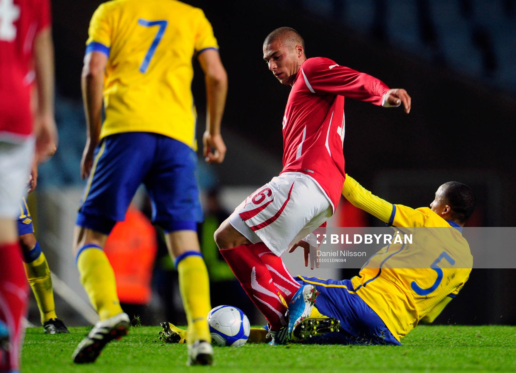 Martin Olsson, Sverige och Pajtim Kasami, Schweiz