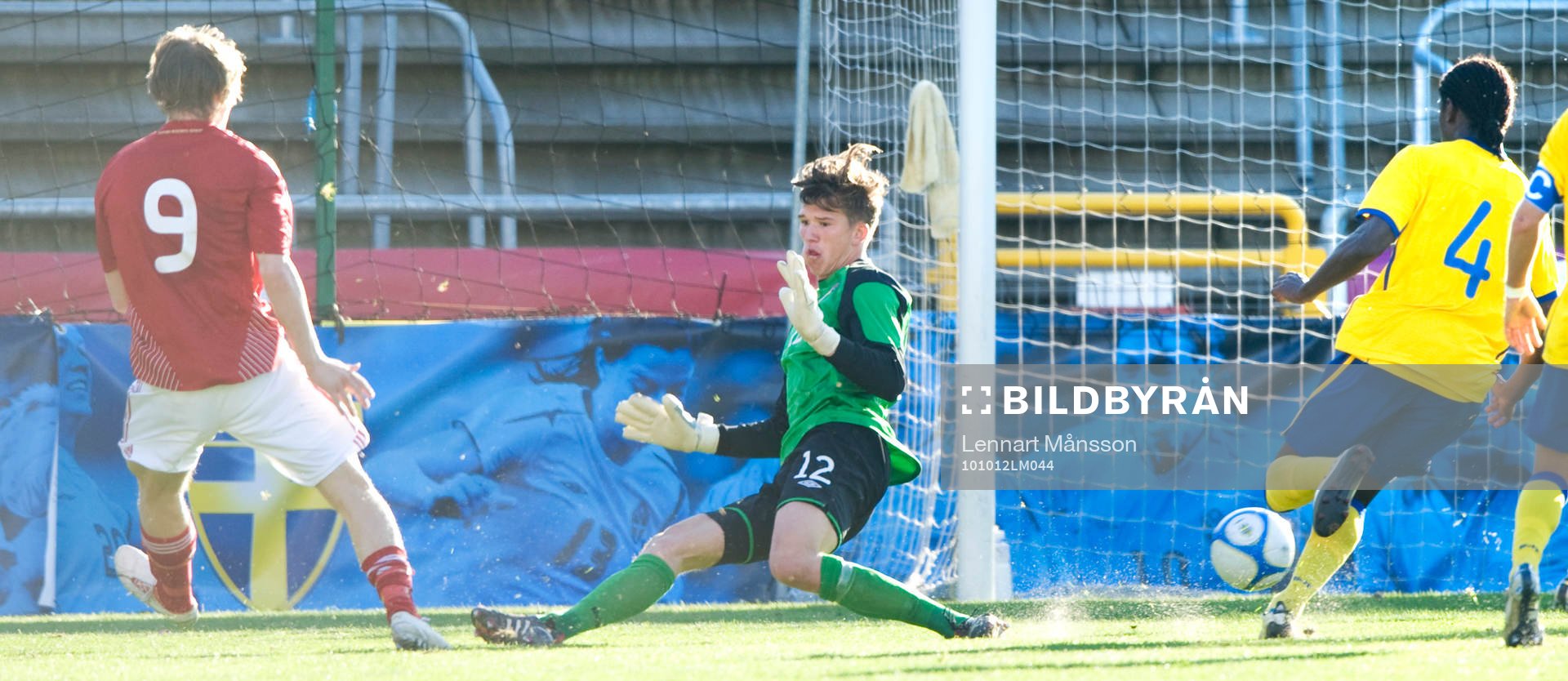 3-0 Mads Dittmer Hvilsom rullar bollen förbi August