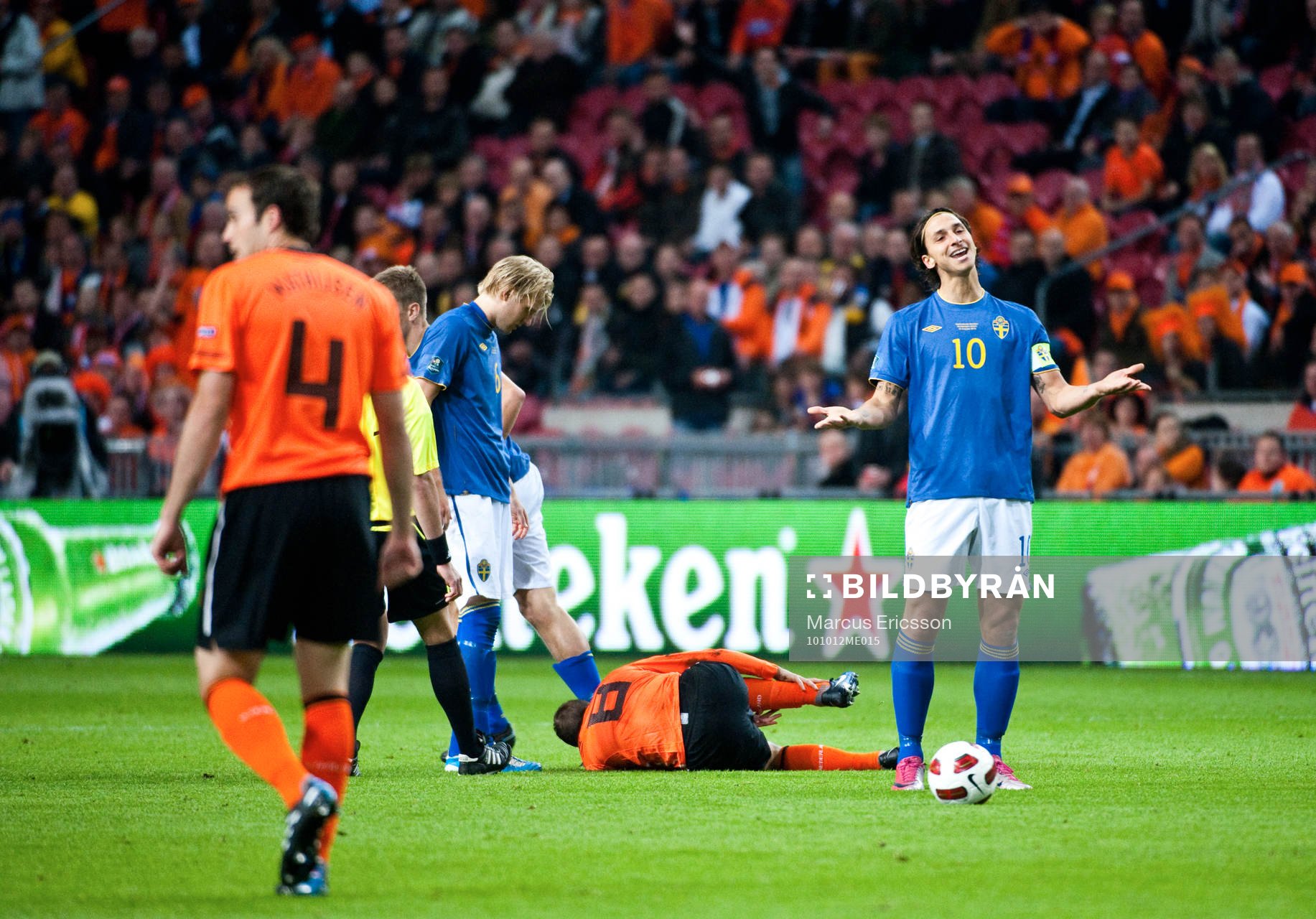 Zlatan Ibrahimovic, Sverige gestikulerar