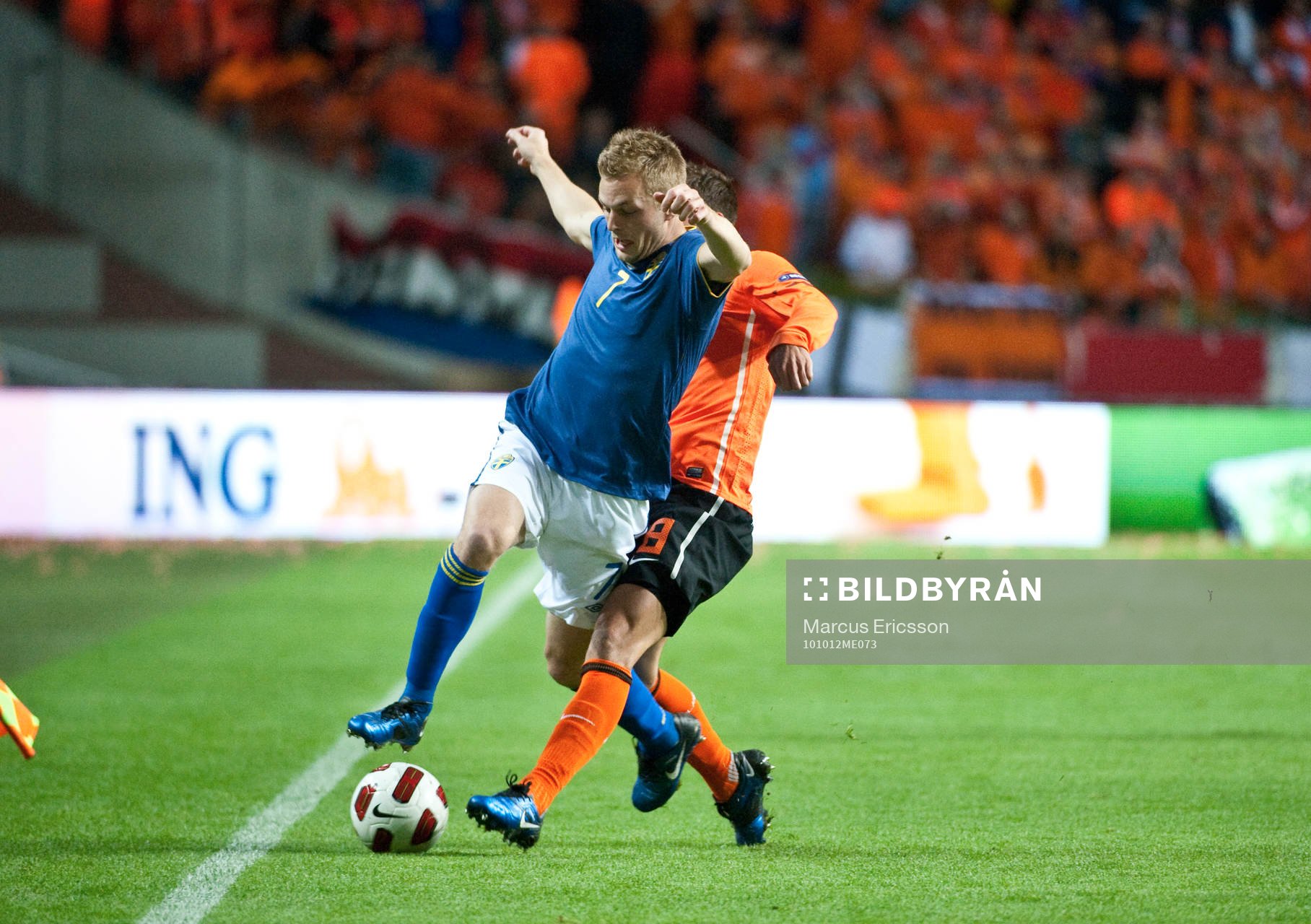 Sebastian Larsson, Sverige och Rafael van der Vaart, Holland