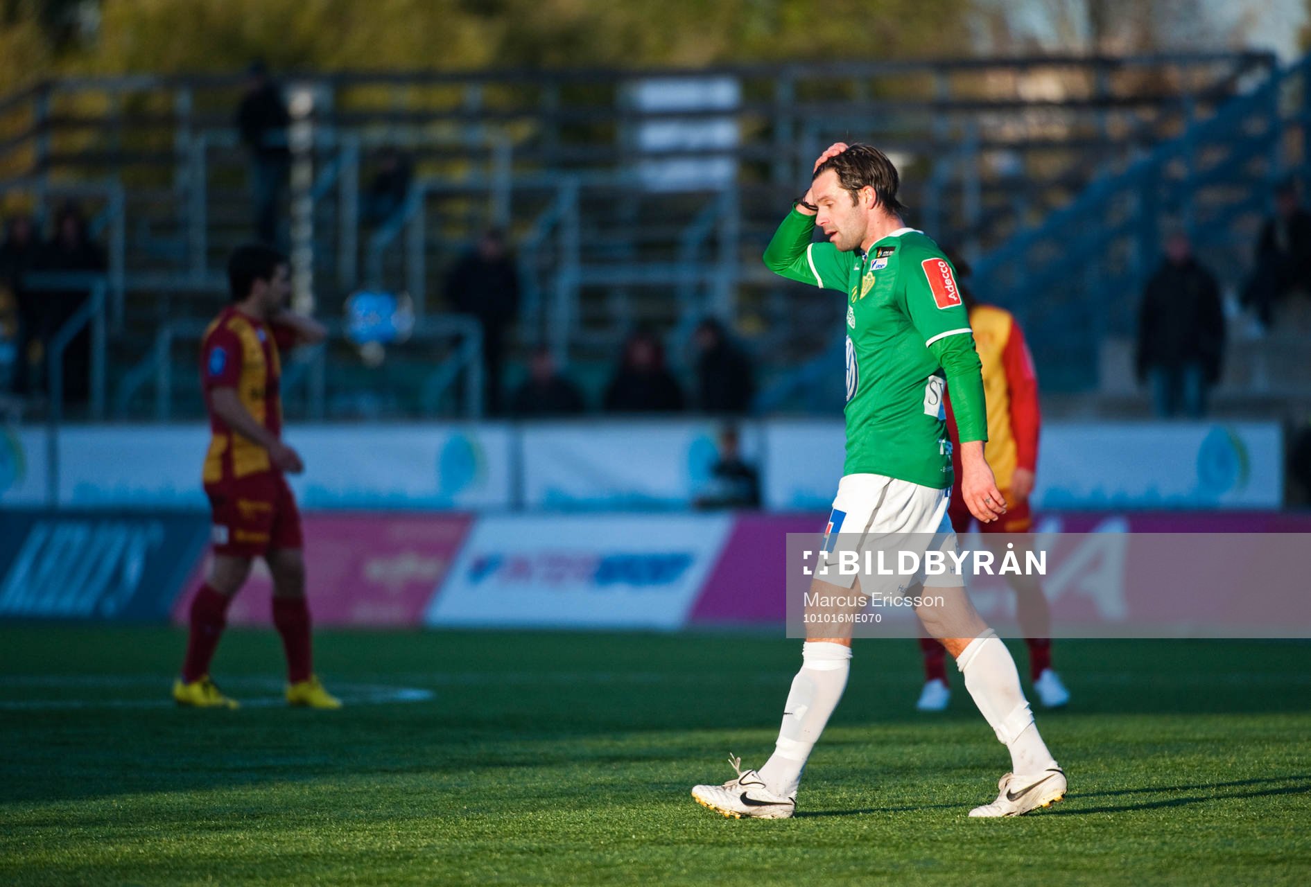 Tomas Backman, Jönköping får rött kort