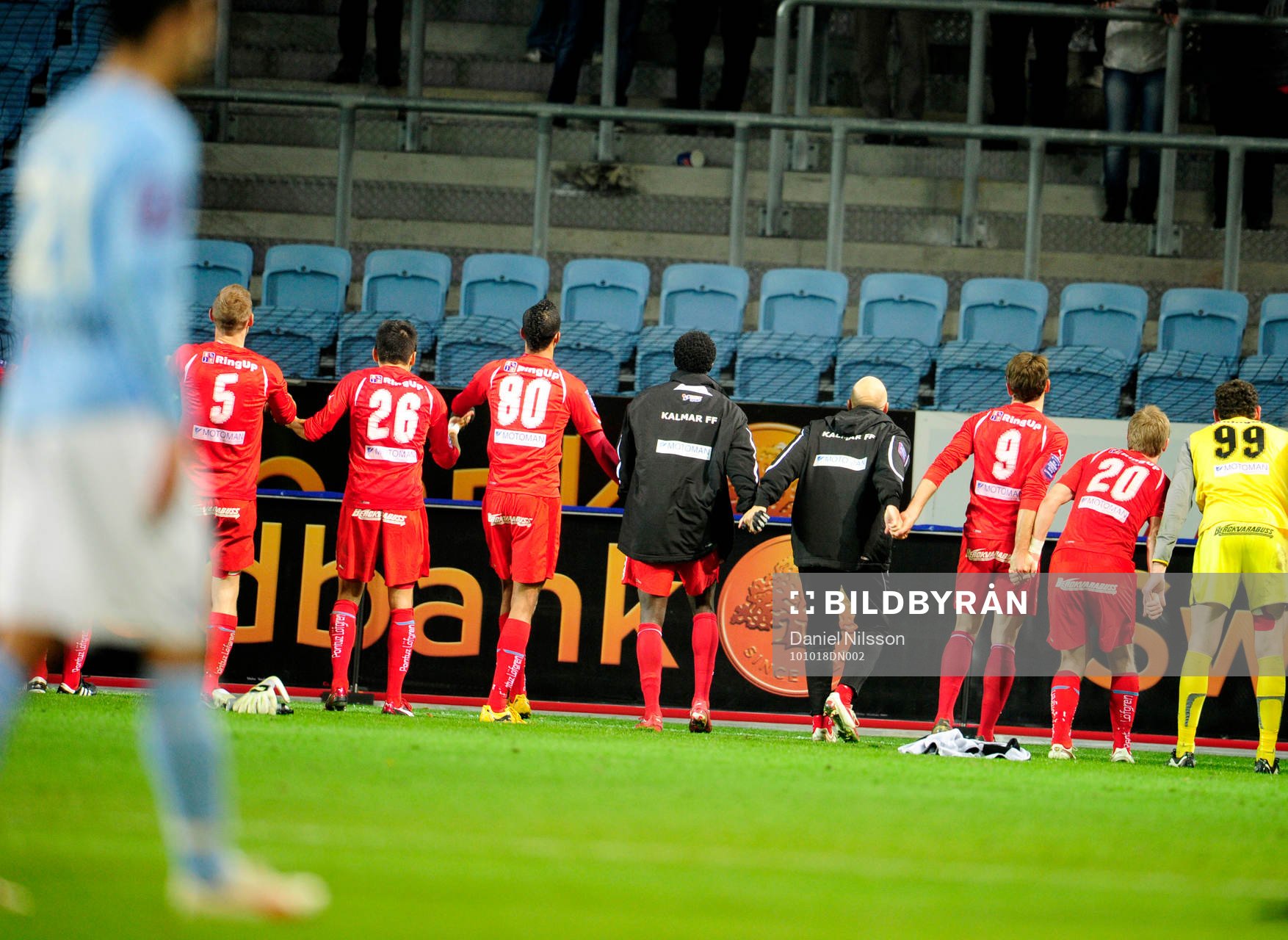 Kalmar gör vågen upp mot sina supporters och Malmös