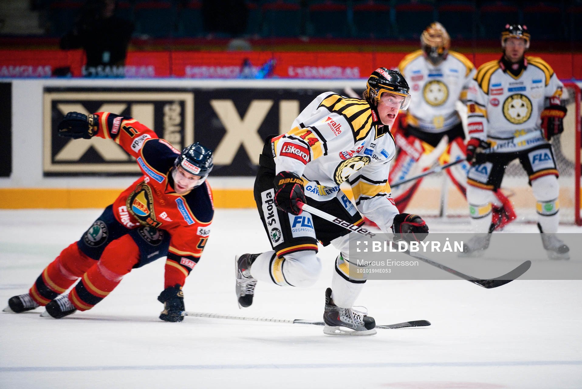 Mattias Ekholm, Brynäs drar ifrån Marcus Nilsson,